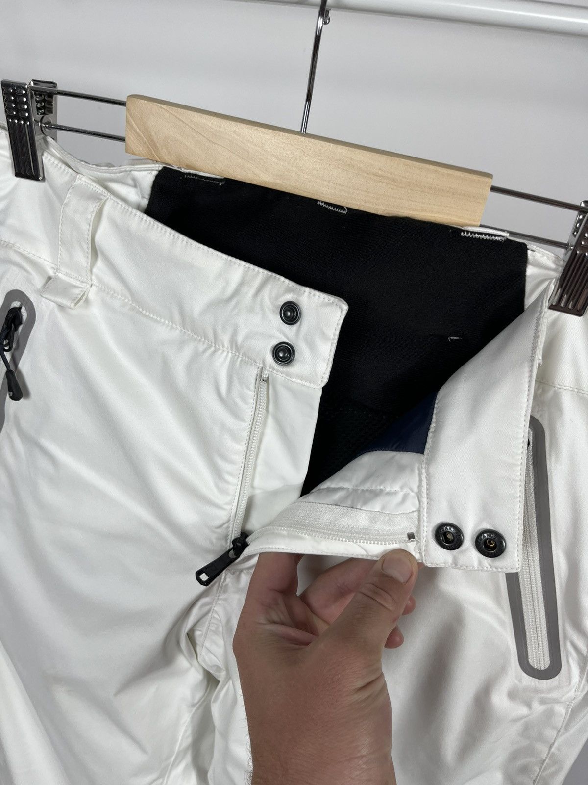 Peak Performance Peak Performance Hipe White Ski Pants Thermolite Women’s M Size 28" / US 6 / IT 42 - 7 Thumbnail