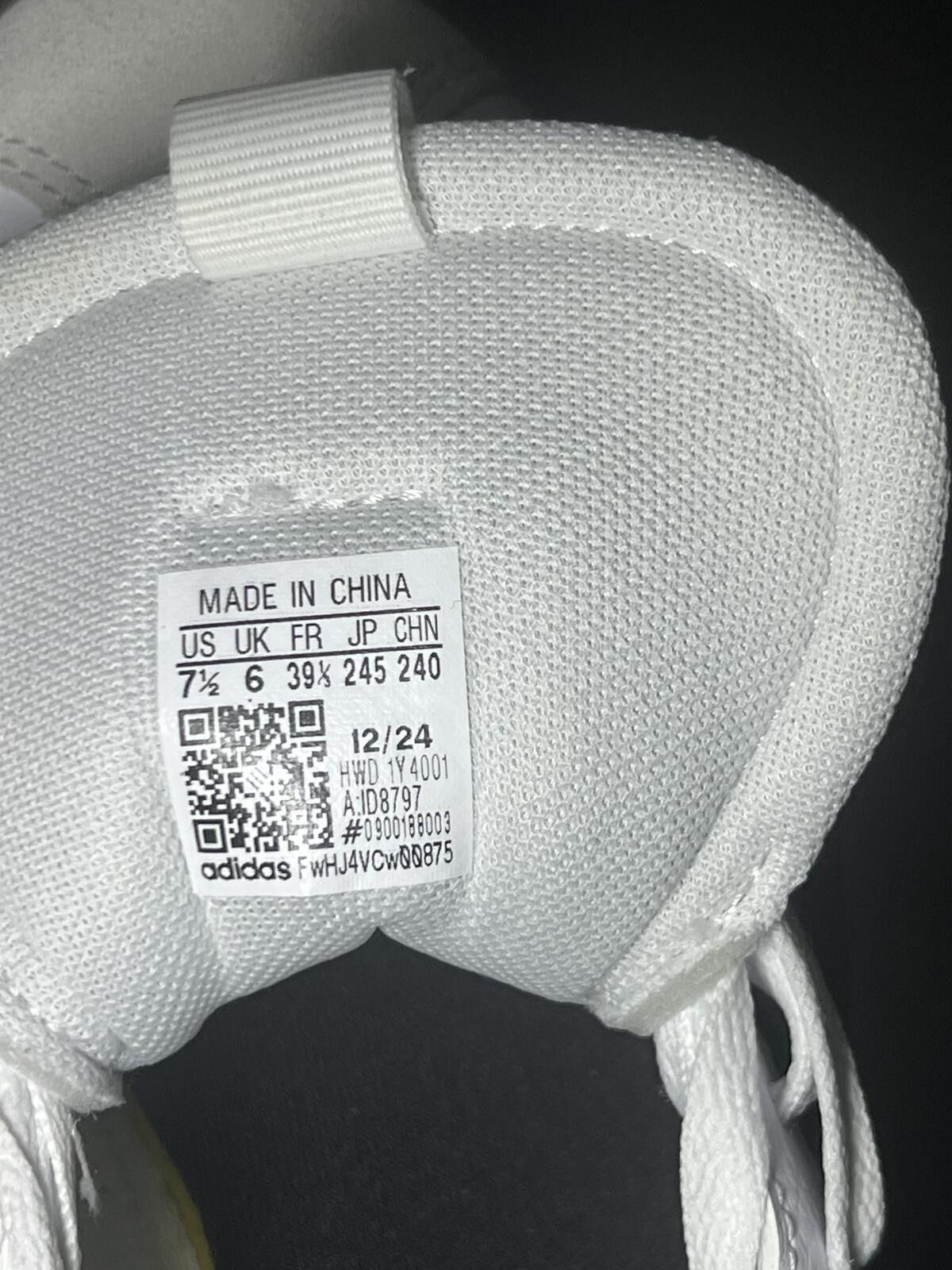 Adidas Adidas White and Black Classic Sneakers with Gum Sole Size US 7.5 / EU 40-41 - 1 Thumbnail