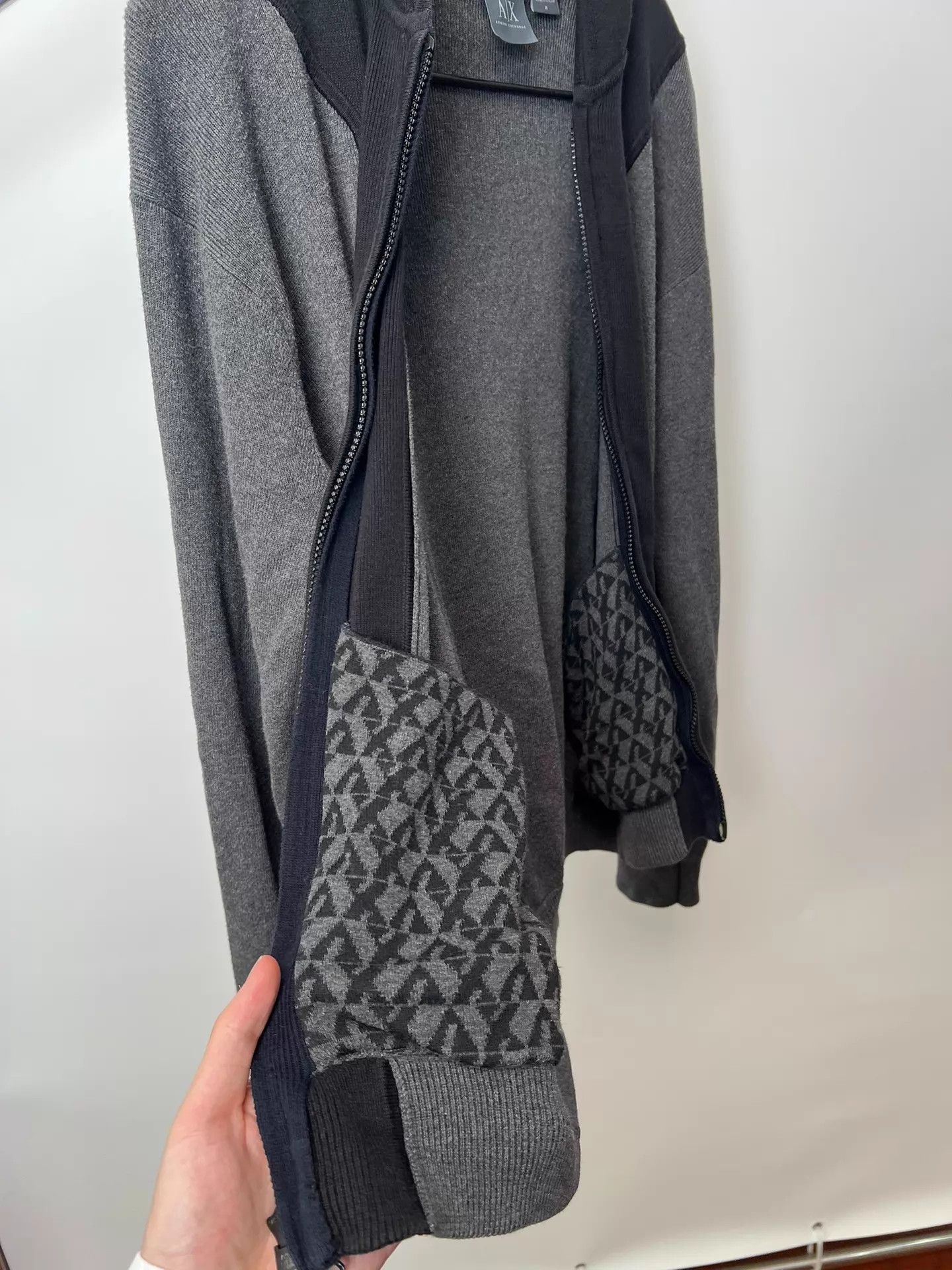Armani AX Knit Colorblock Dropped Shoulder Hooded Cardigan Size US M / EU 48-50 / 2 - 7 Thumbnail