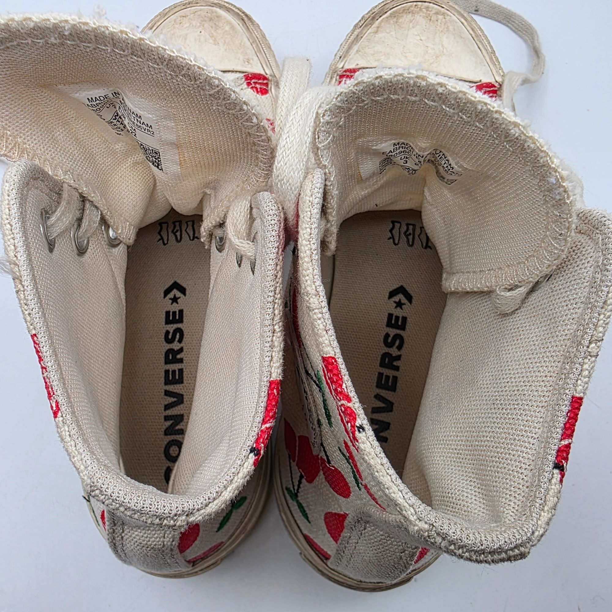 Converse Converse All Star Womens Size 5 White Red Cherry Print High Size US 5 / IT 35 - 9 Thumbnail