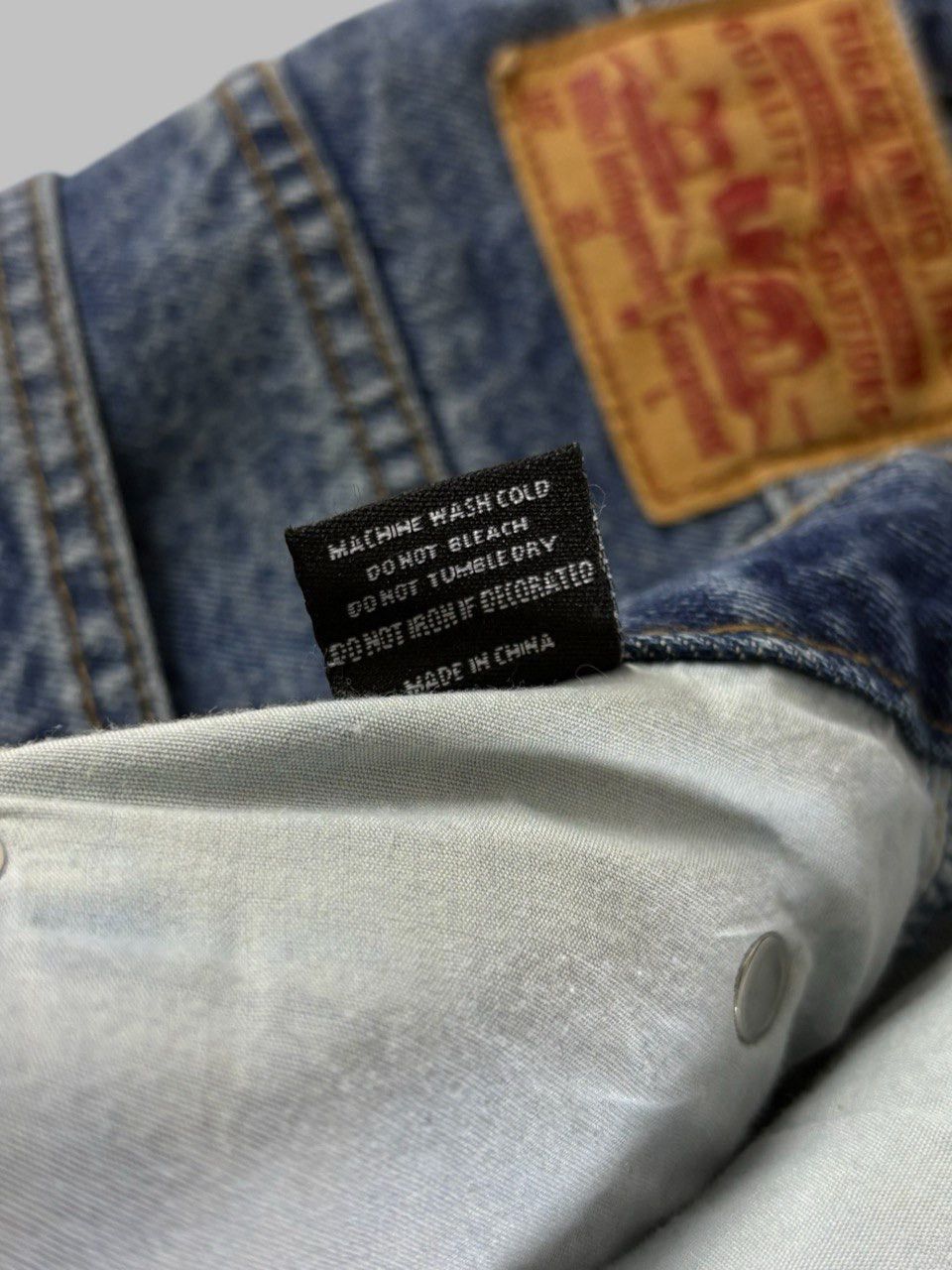 Fugazi Fugazi Chain Splatter Jeans Dark Washed Size US 32 / EU 48 - 18 Thumbnail