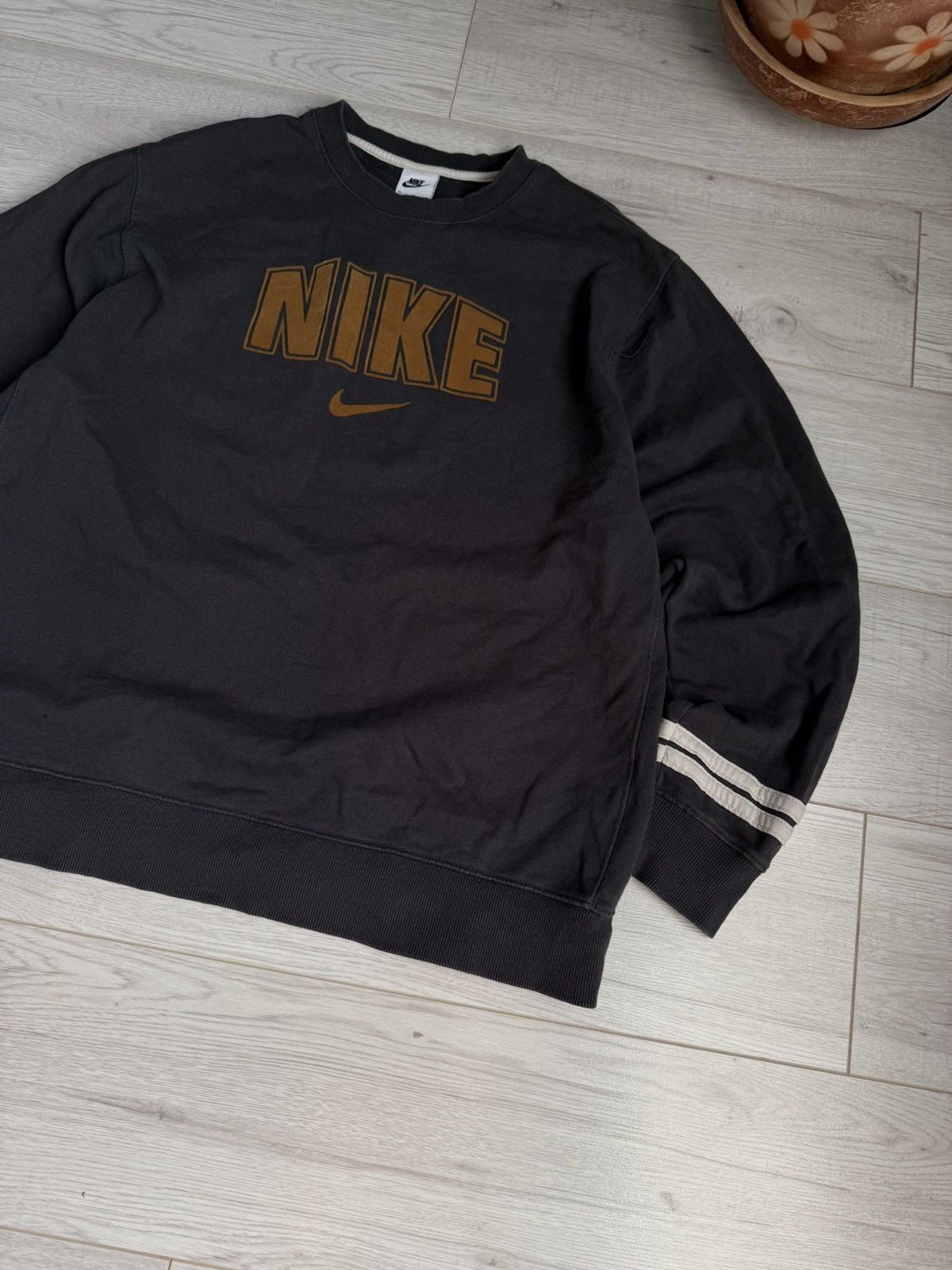 Nike Nike Sweatshirt Vintage logo hype Size US L / EU 52-54 / 3 - 3 Thumbnail