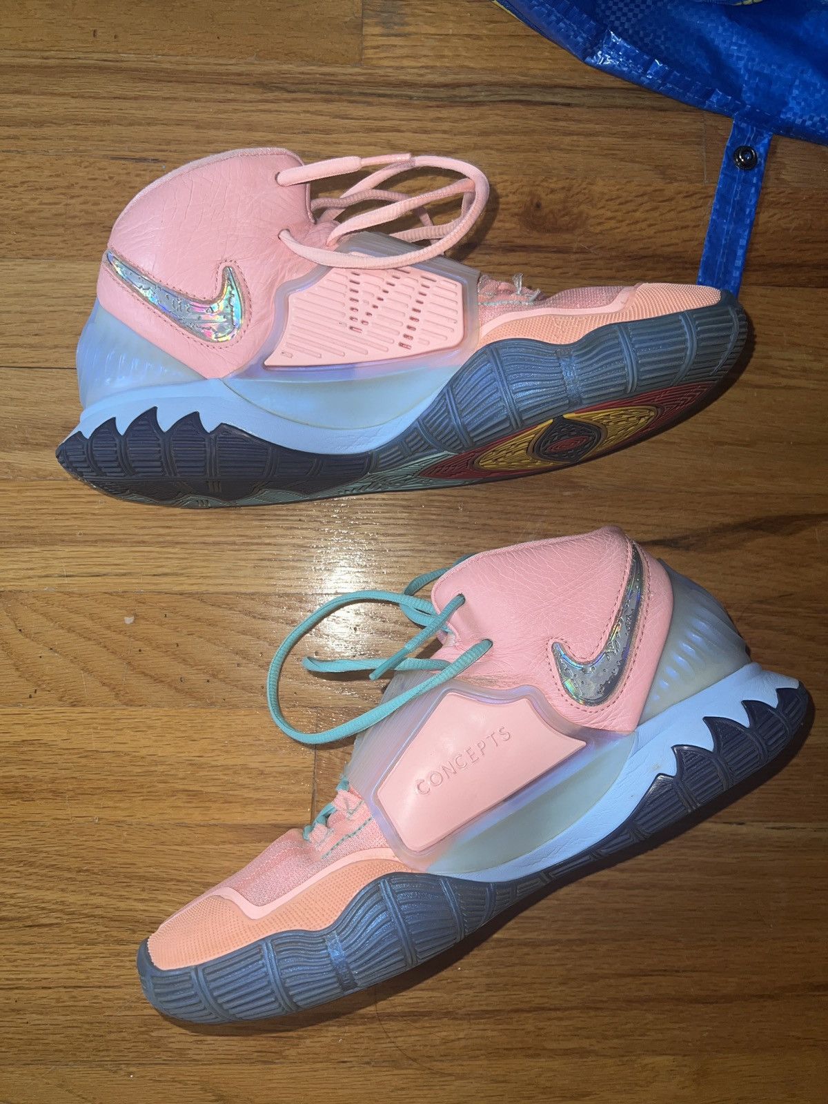 Nike Cncpts x Nike Kyrie 6 ‘Khepri’ Size US 10.5 / EU 43-44 - 2 Thumbnail