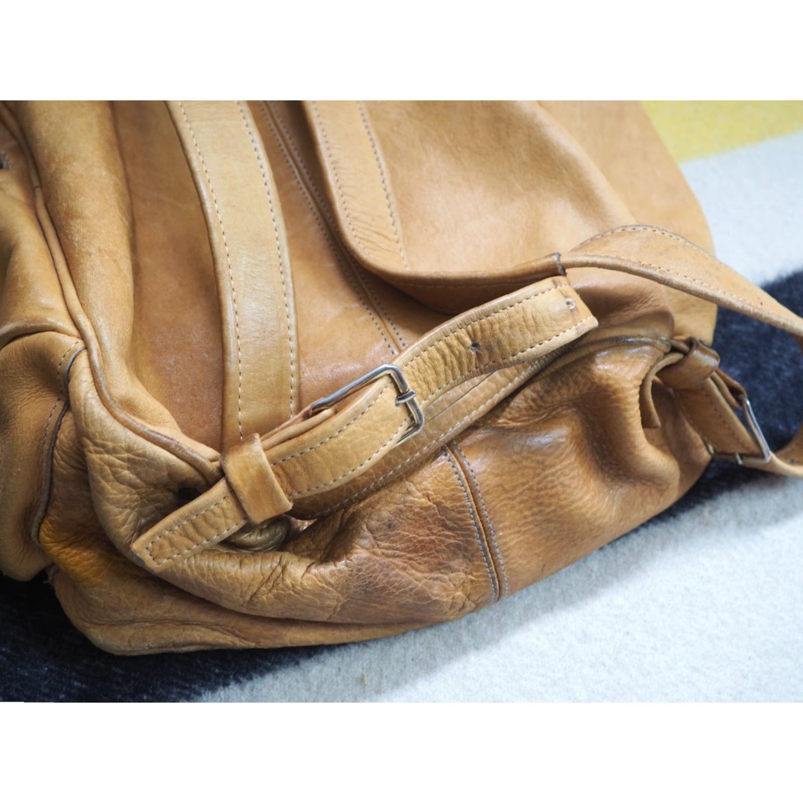 Vintage VINTAGE VTG Light Brown Heavy Tooled Leather Drawstring Boho Hippy Y2k Backpack Bag Size ONE SIZE - 3 Thumbnail