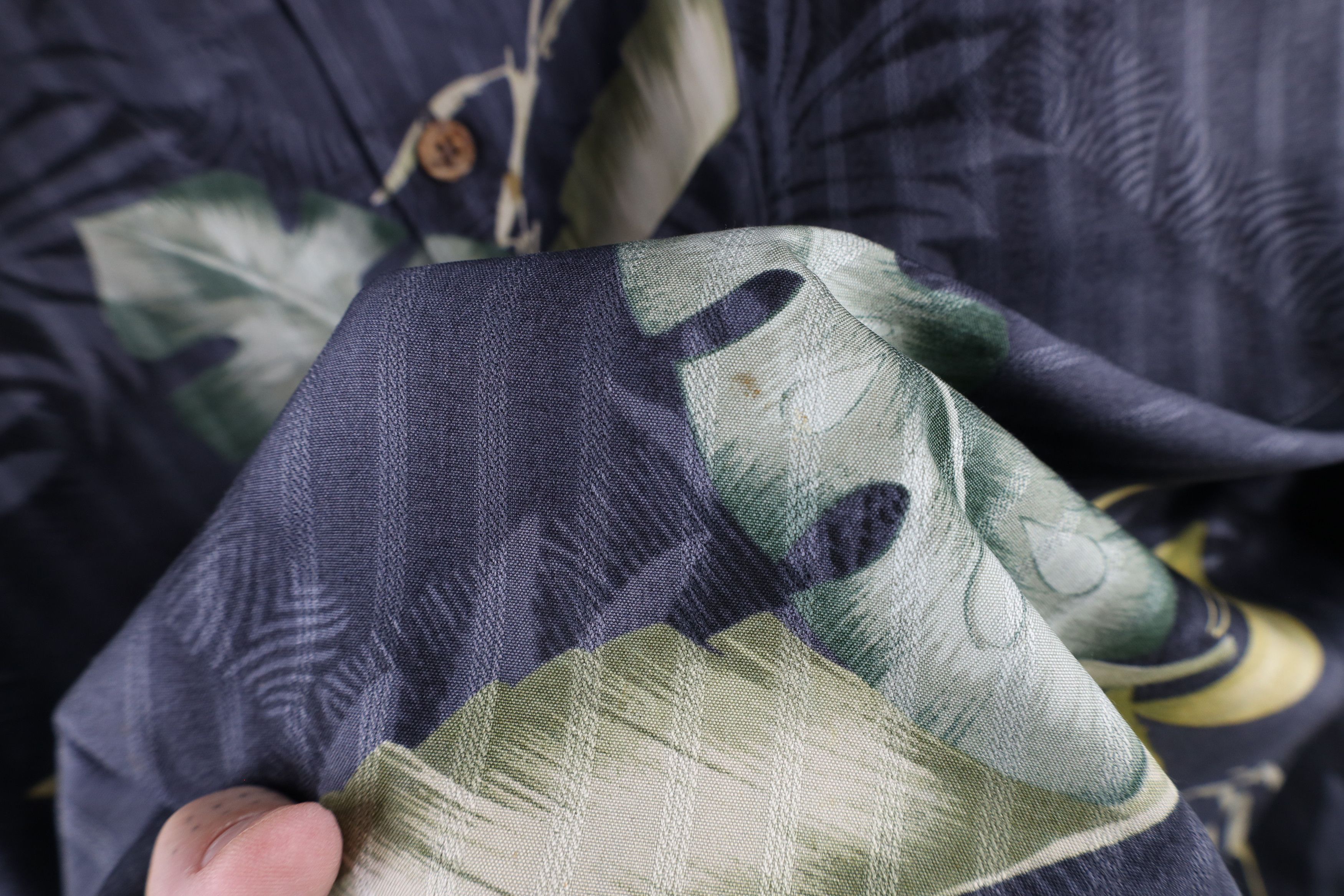 Tommy Bahama × Vintage Vintage 90s Tommy Bahama Stripe Palm Tree Button Shirt Size US XXL / EU 58 / 5 - 5 Thumbnail