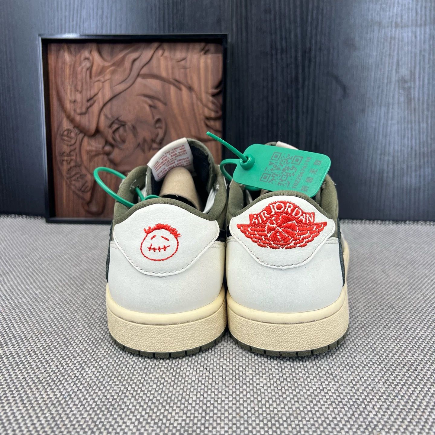 Hermes AJ1 Low TS, Beige/Green Reverse Swoosh 8.0 Size US 8 / EU 41 - 4 Thumbnail
