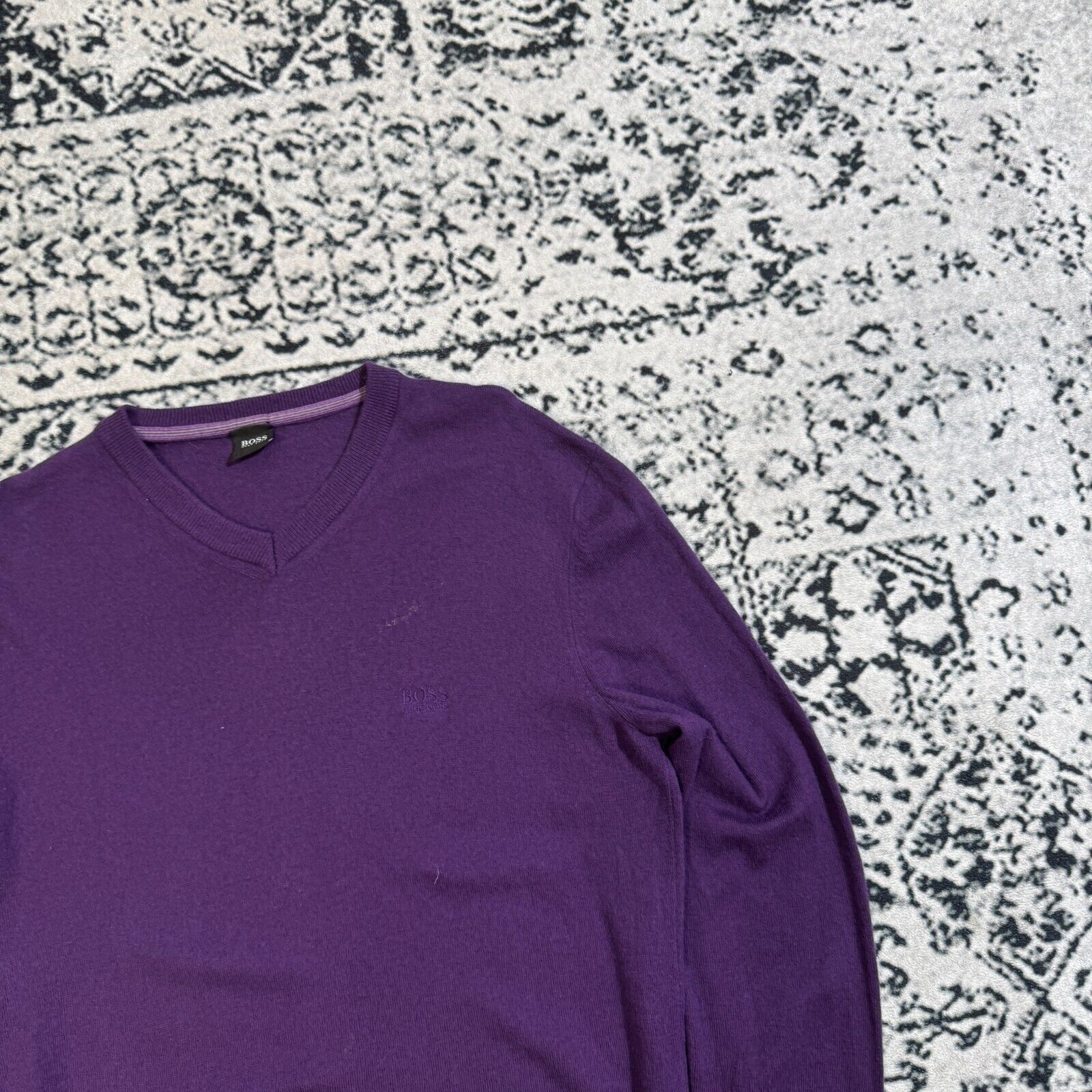 Hugo Boss × Vintage Hugo Boss Vintage Purple Wool Sweater Size M V-Neck Y2K 90s Size US M / EU 48-50 / 2 - 6 Thumbnail
