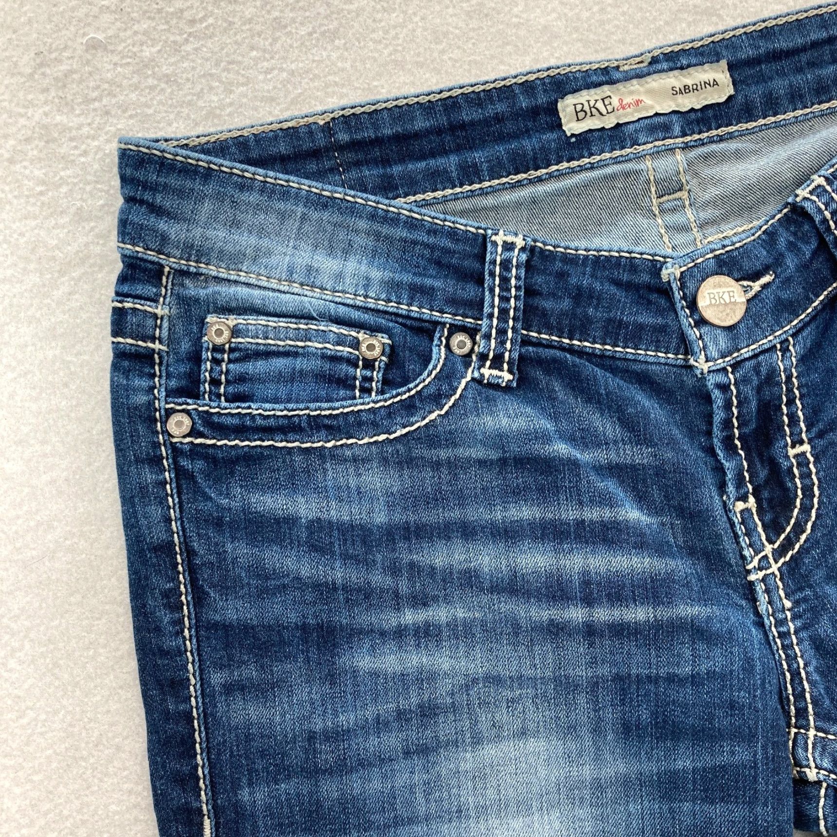 Vintage Buckle BKE Sabrina Crop Jeans Women's 27 Dark Blue Stretch Denim Low Rise Grunge Jeans Size 27" / US 4 / IT 40 - 3 Thumbnail