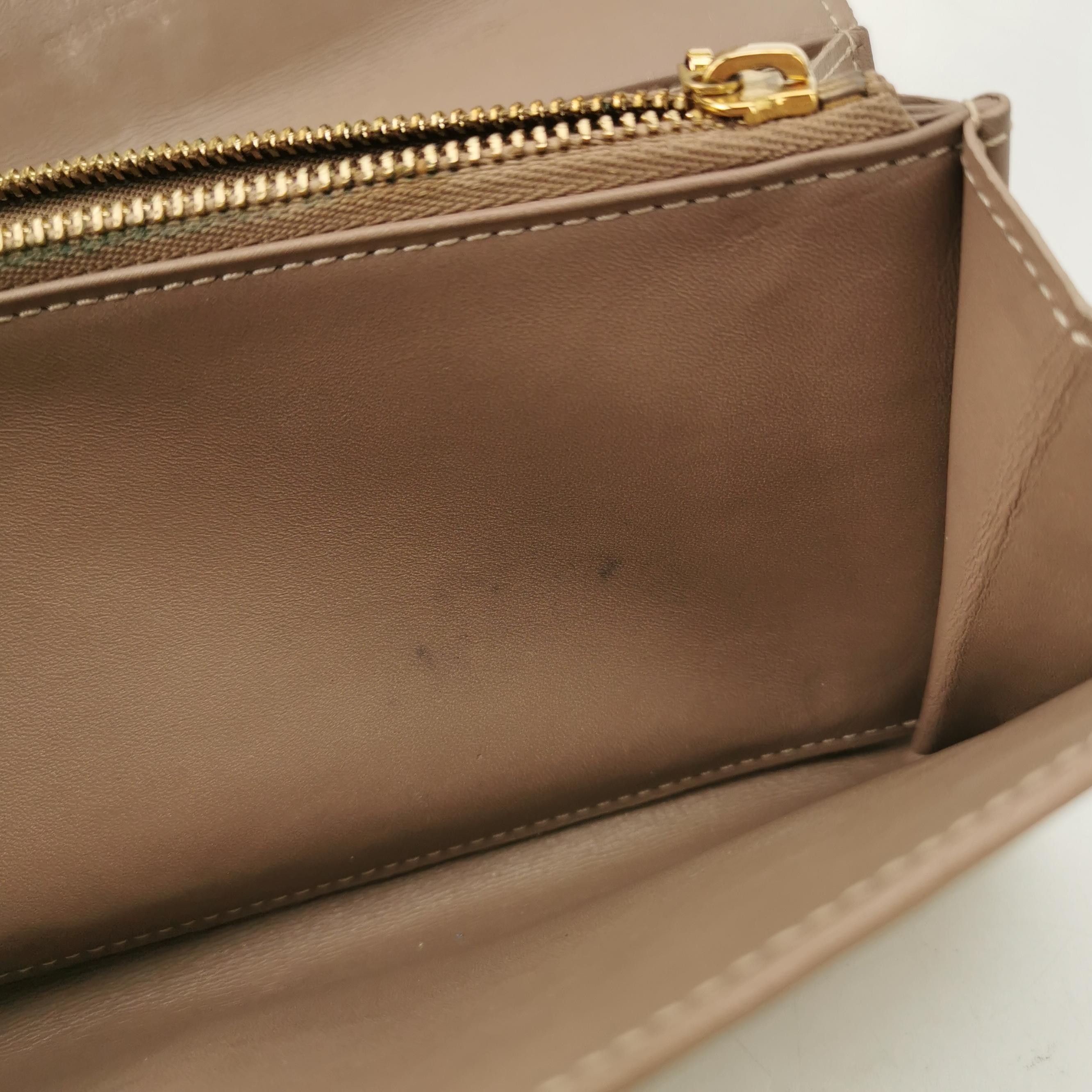 Louis Vuitton Louis Vuitton (LV) Patent leather embossed classic long wal Size ONE SIZE - 8 Thumbnail