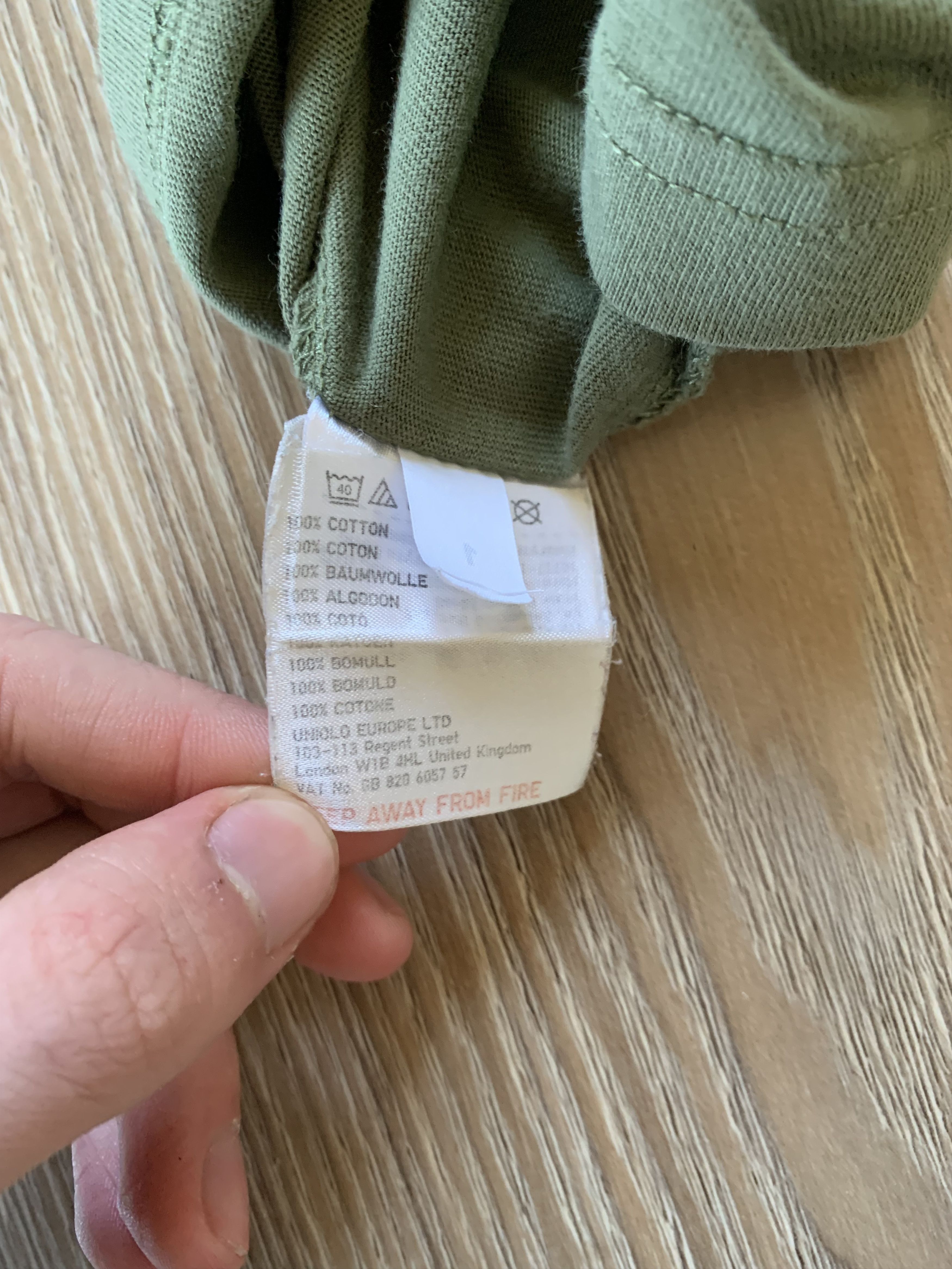 Uniqlo Uniqlo Triceratops Kids Printed T-Shirt Size US XXS / EU 40 - 9 Thumbnail