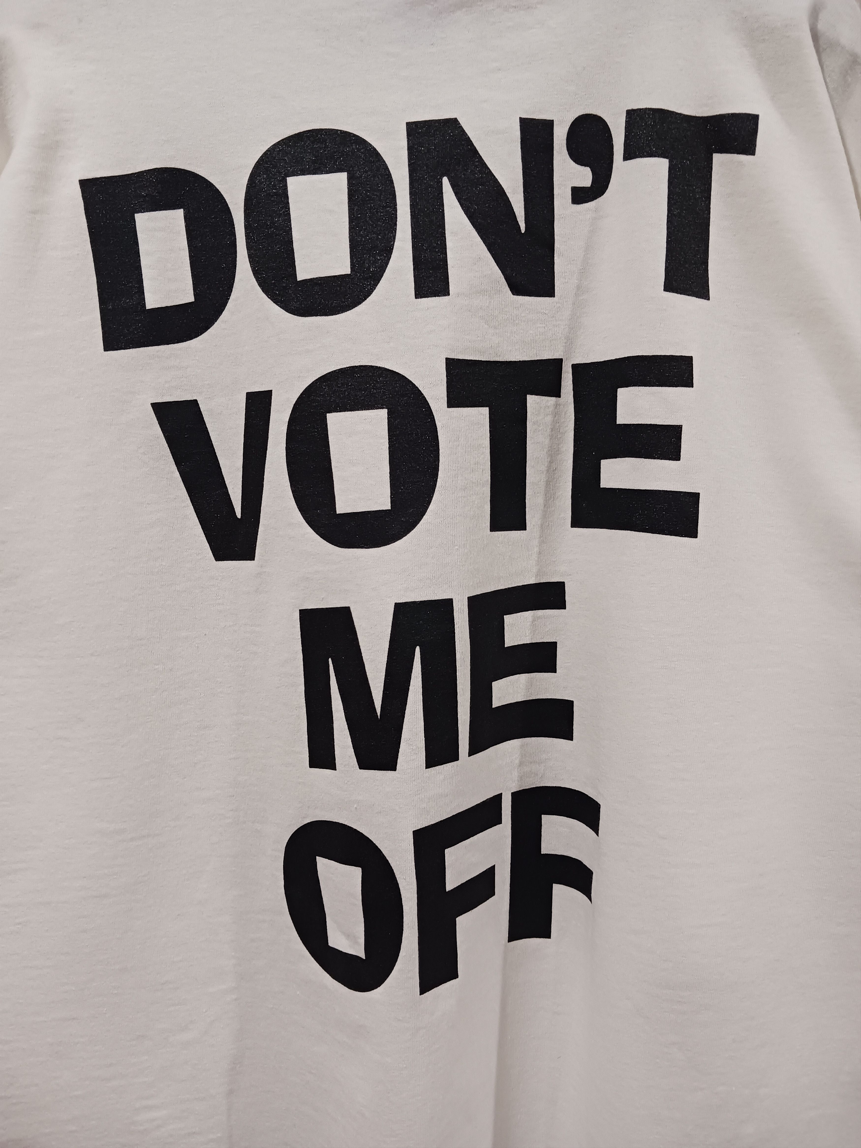 Gildan × Vintage Survivor Borneo "Don't Vote Me Off" Vintage 2000 Gildan Tee Size US XL / EU 56 / 4 - 4 Thumbnail