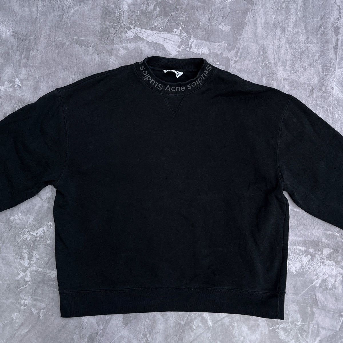 Acne Studios × Designer 🔥ACNE STUDIOS FLOGHO LOGO NECK DISTRESSED SWEATSHIRT Size US M / EU 48-50 / 2 - 3 Thumbnail
