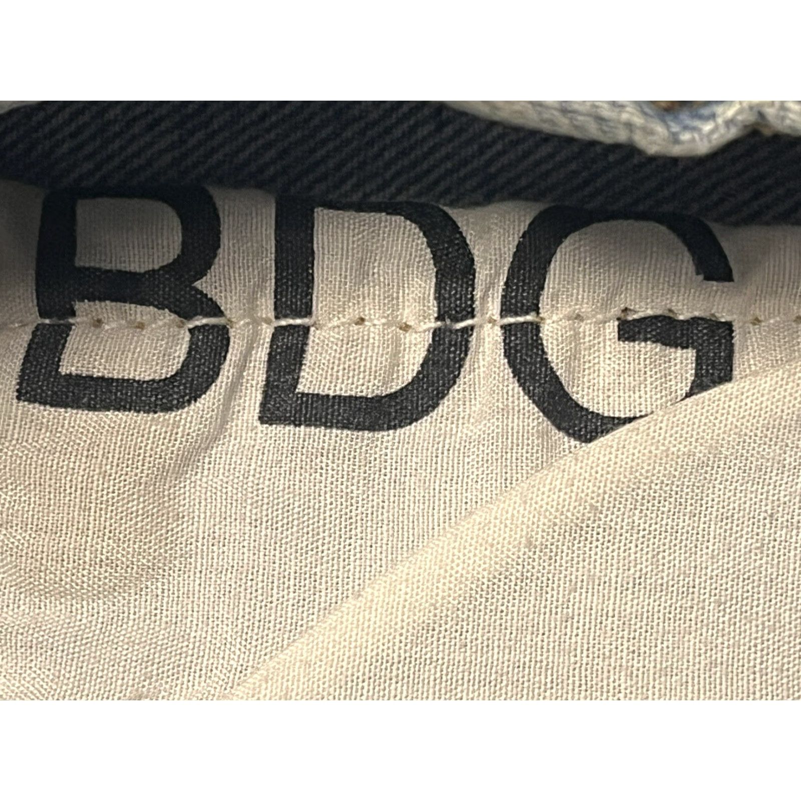 Bdg BDG Cutoff Jean Shorts GUC 30” BDG Women Regular 30 Blue Cut-Off Short Jeans Waist 15” Inseam 3” Size 30" / US 8 / IT 44 - 3 Thumbnail