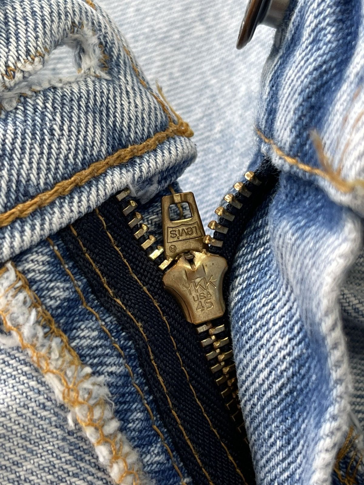 Levi's 90's Levi's 560 Loose Fit Tapered Leg Made In USA Jeans Size US 33 - 8 Thumbnail