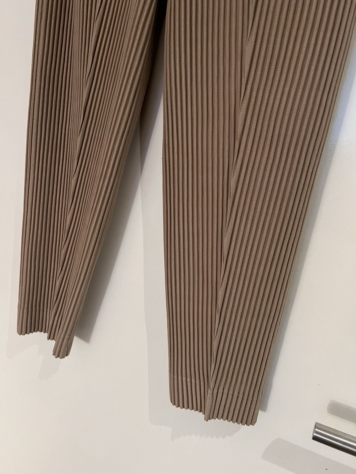Pleats Please Issey Miyake HOMME PLISSÉ ISSEY MIYAKE Trousers Beige Size 2 Medium Size US 31 - 3 Thumbnail