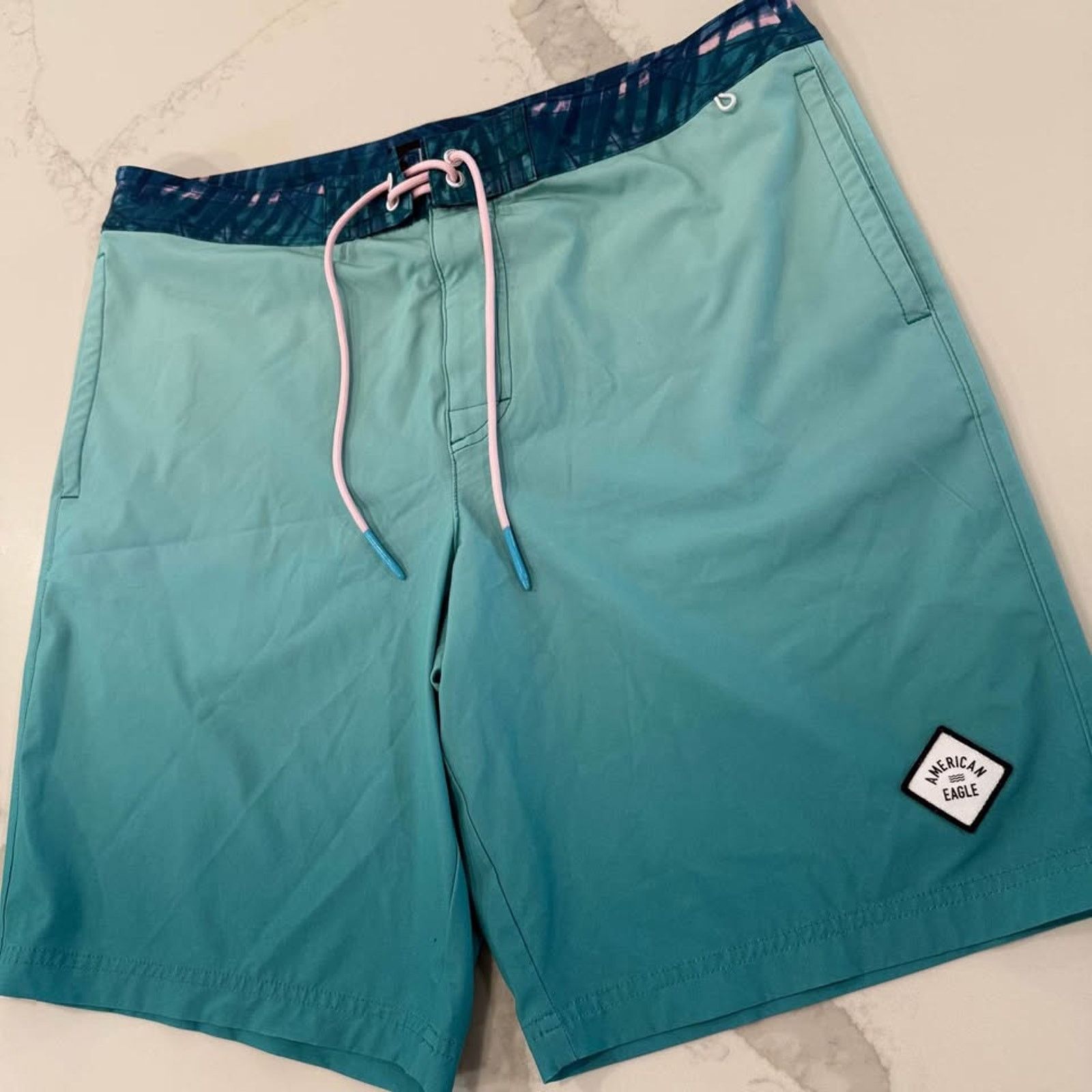 American Eagle Outfitters American Eagle Blue Ombré Swim Trunk Mens Large Board Shorts Size US 36 / EU 52 - 2 Thumbnail