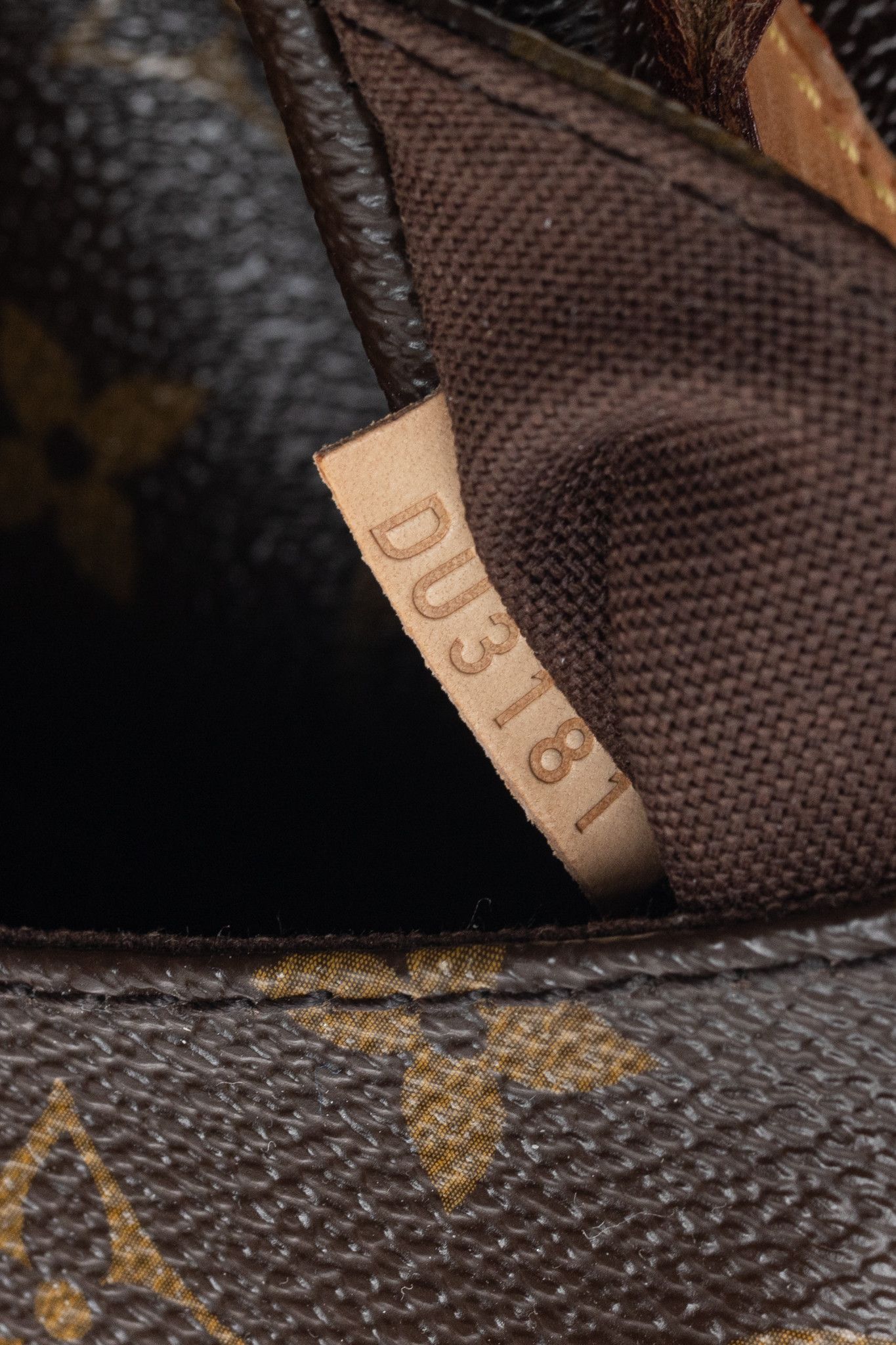 Louis Vuitton Louis Vuitton Menilmontant MM Monogram Canvas Messenger Bag Size ONE SIZE - 12 Thumbnail