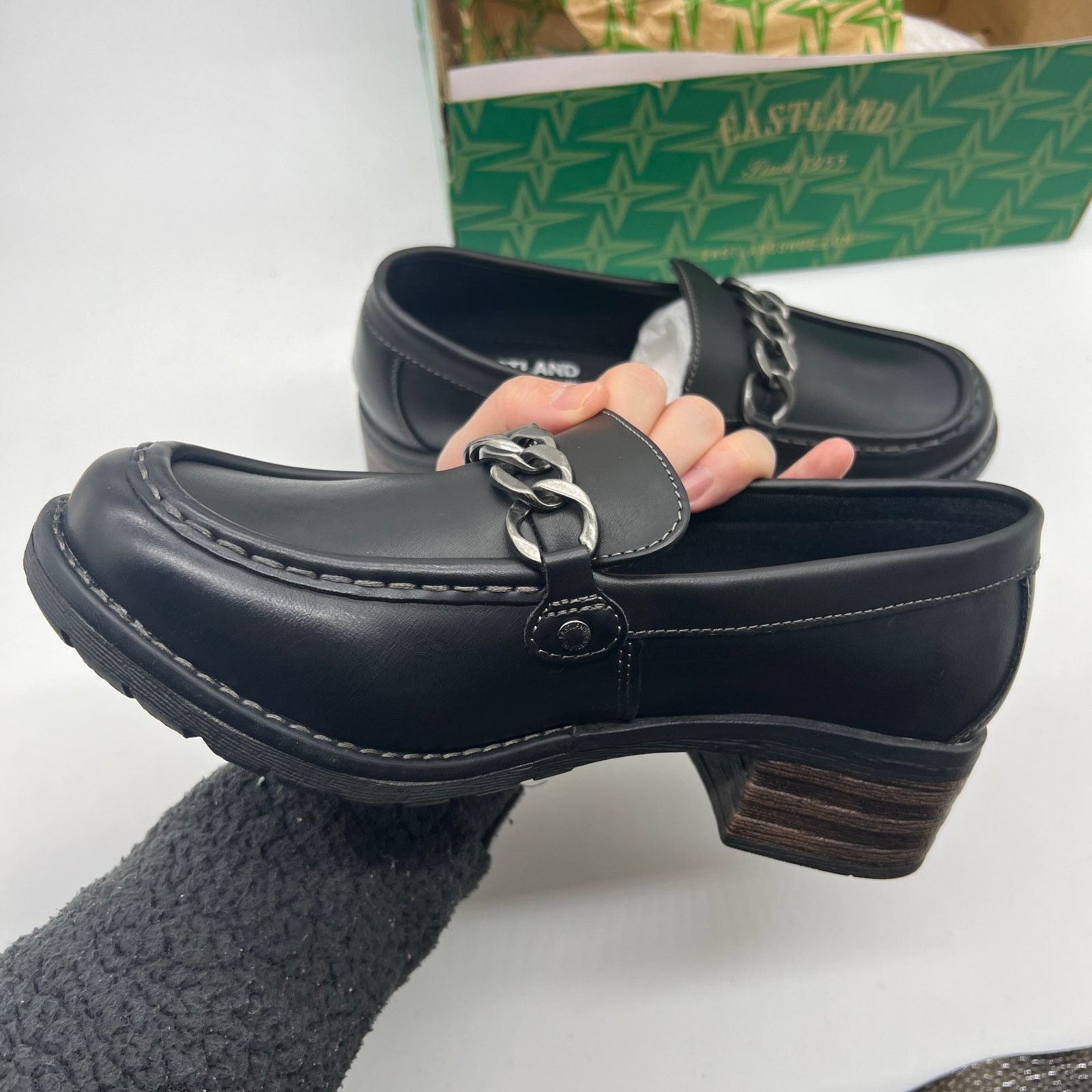Other Eastland Women's Nora Slip On Loafer Black Size 7 Wide Size US 7 / IT 37 - 7 Thumbnail