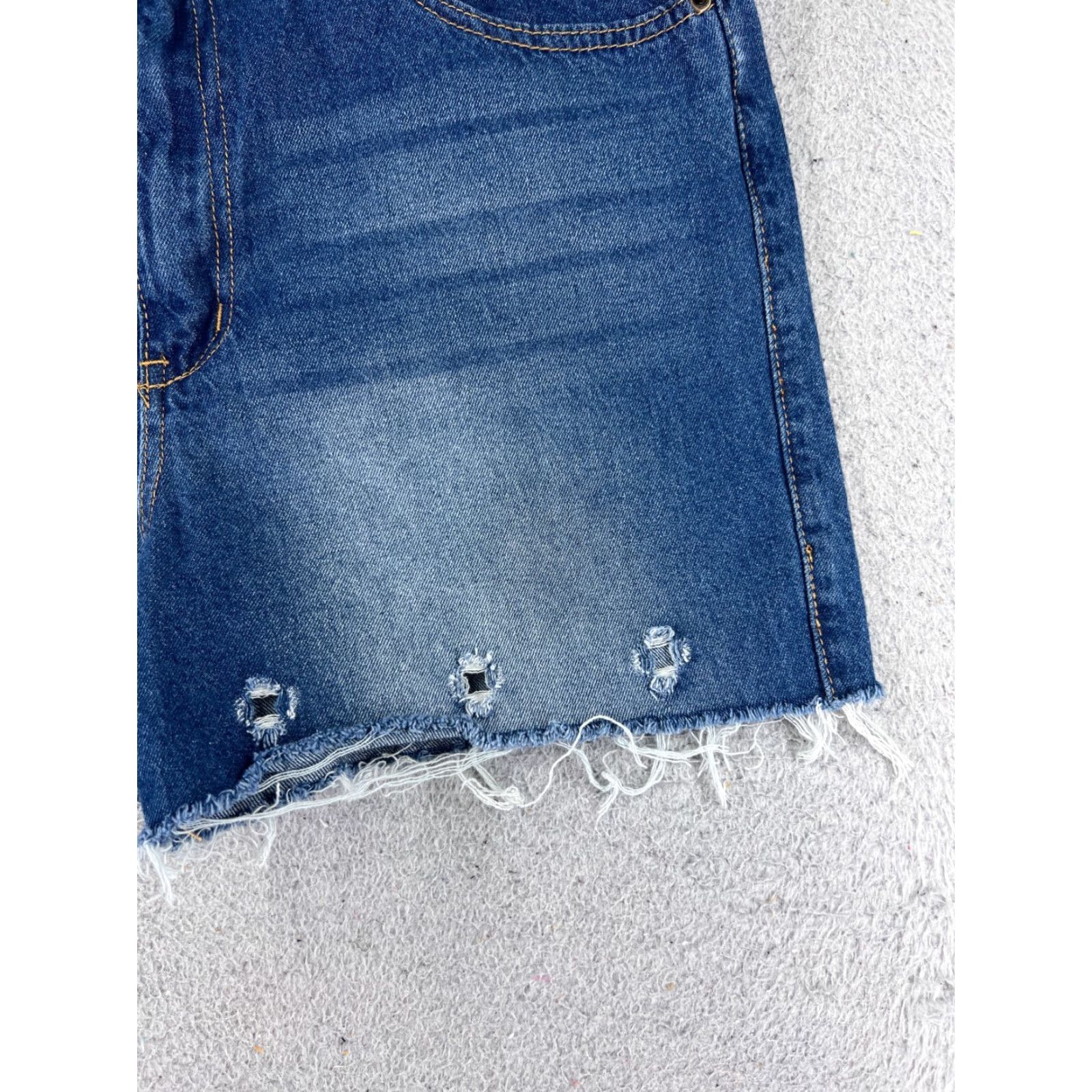 Vintage Blue Turtle Denim Short Womens 32x4 High Rise Cut-Off Button 5-Pocket Blue Shorts Medium Wash Casual Womens Beach 90s? Size 34" / US 12 / IT 48 - 2 Thumbnail
