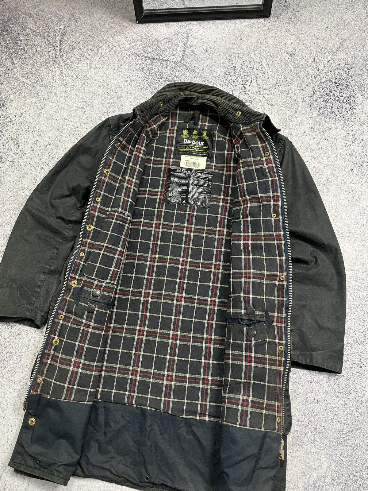 Barbour × Vintage Vintage Barbour A205 Border Waxed Coat Jacket C36/91cm Size US S / EU 44-46 / 1 - 11 Thumbnail