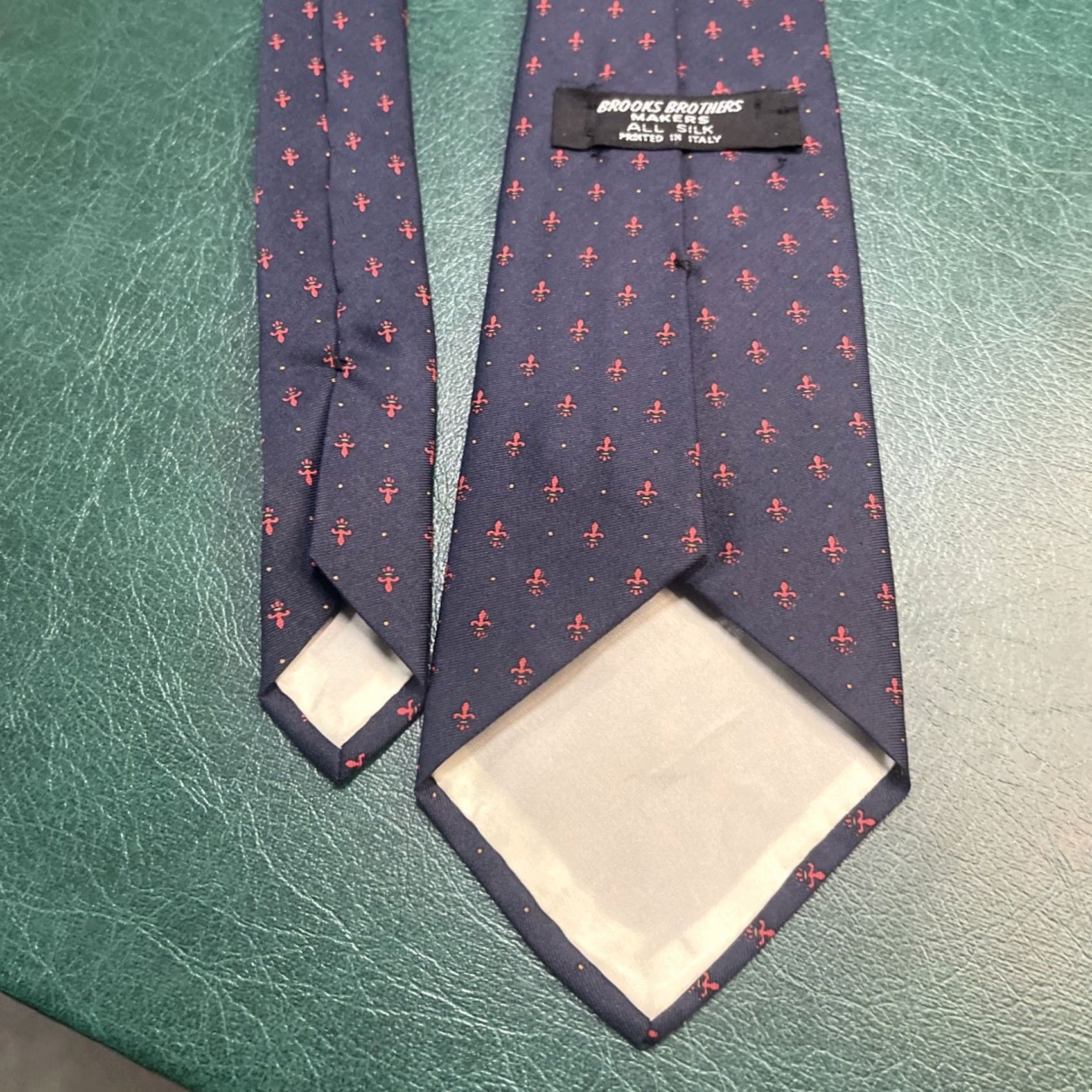 Brooks Brothers BROOKS BROTHERS Tie Navy Red Fleur De Lis Silk 3.5”x52” Woven USA Men Skinny Short 100% Silk Designer Navy Mens Silk Necktie Size ONE SIZE - 4 Thumbnail