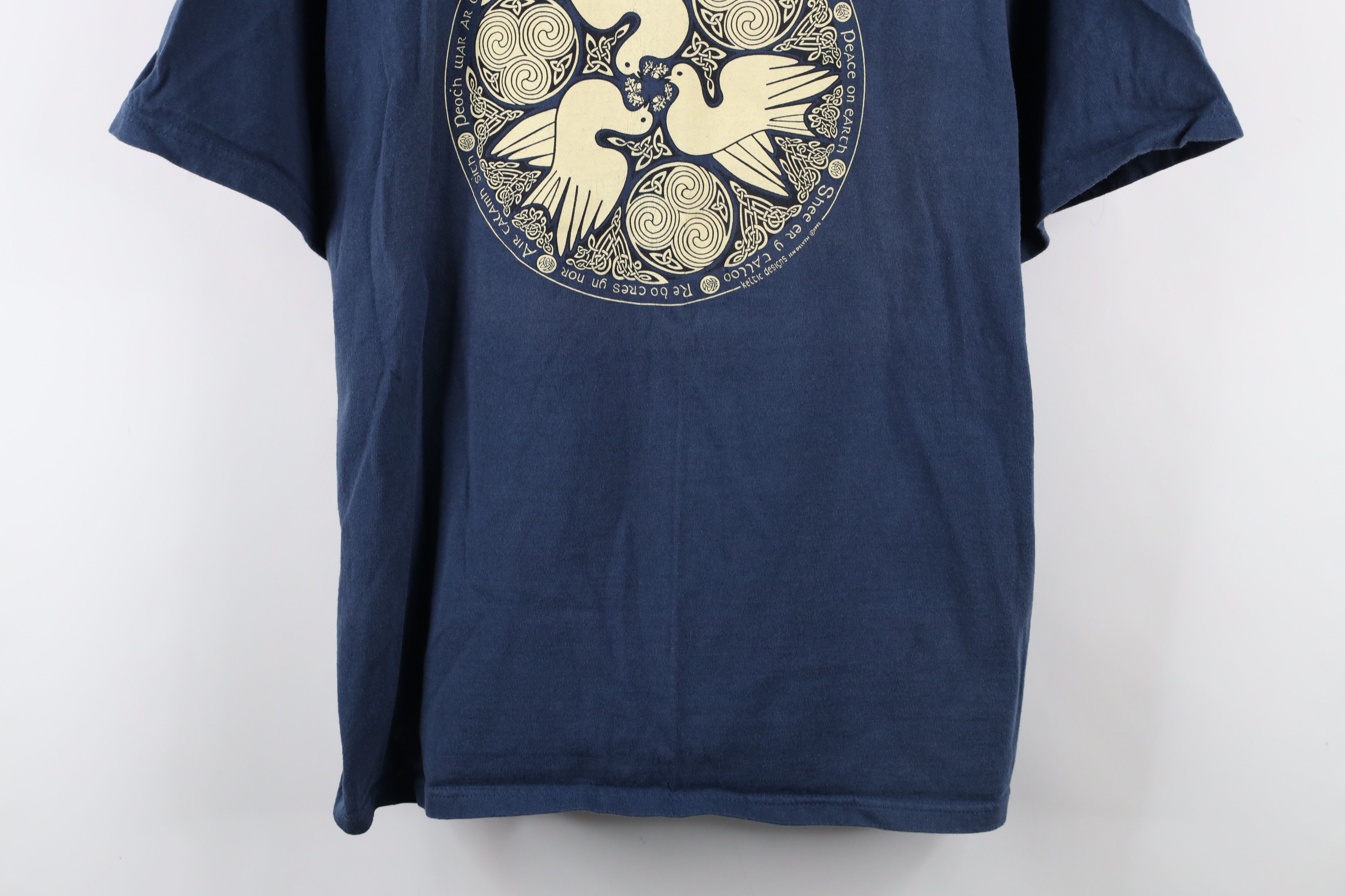 Vintage Vintage 90s Streetwear Design Dove Bird T-Shirt Blue USA Size US XL / EU 56 / 4 - 3 Thumbnail