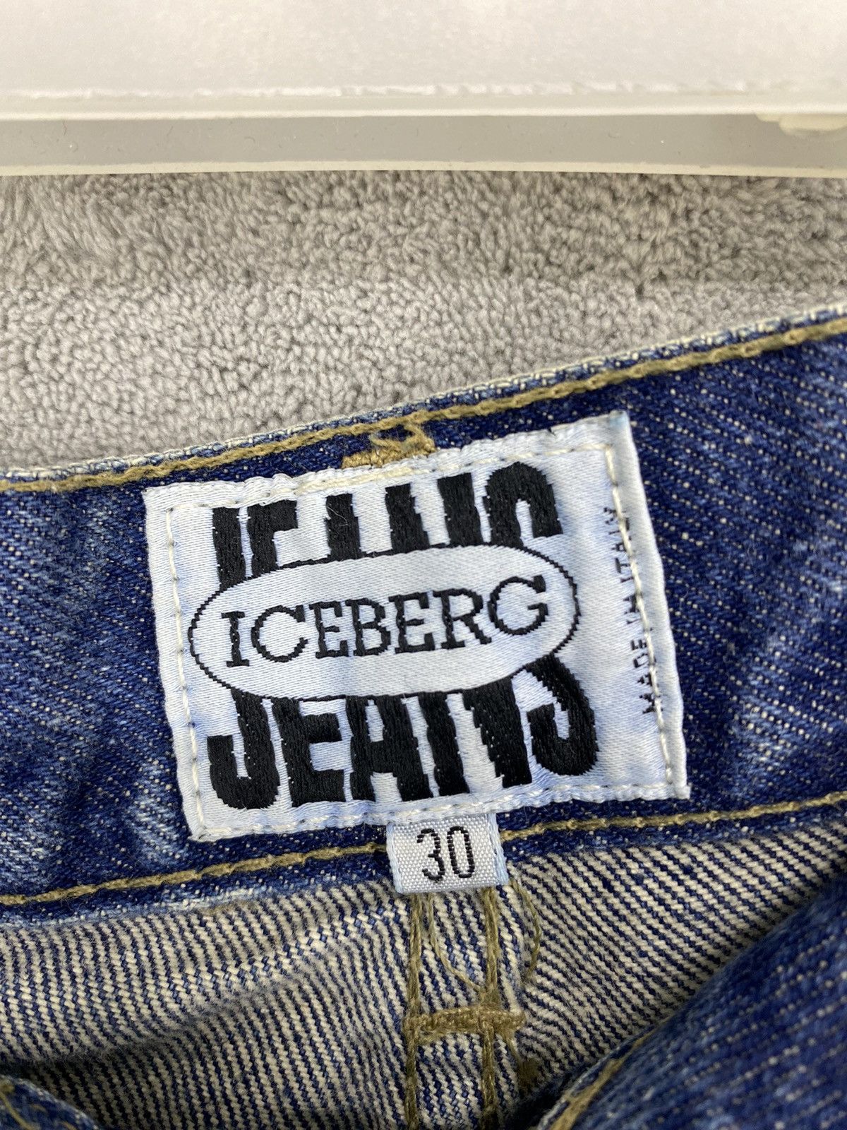 Iceberg Vtg ICEBERG SNOOPY PALE DENIM CLASSIC CUT MADE IN ITALY Size US 30 / EU 46 - 7 Thumbnail