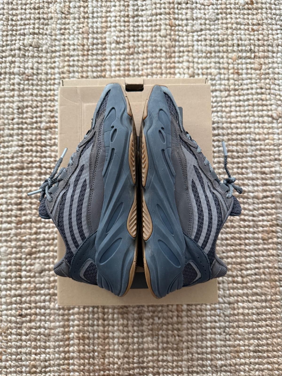 Yeezy Adidas Yeezy Boost 700 V2 Geode EU 41 w/OG Box Size US 8 / EU 41 - 6 Thumbnail