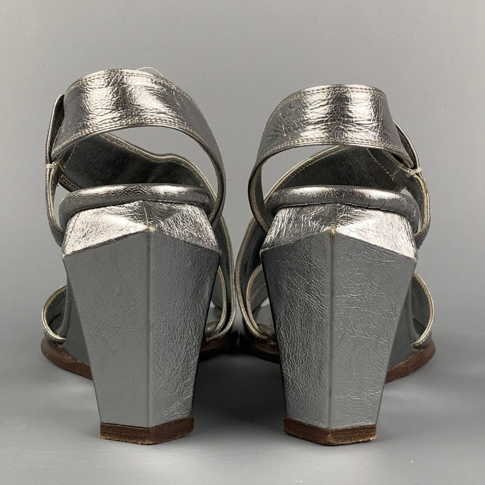 Marc Jacobs MARC JACOBS Size 7 Silver Leather Wedge Nickel Sandals Size US 7 / IT 37 - 5 Thumbnail