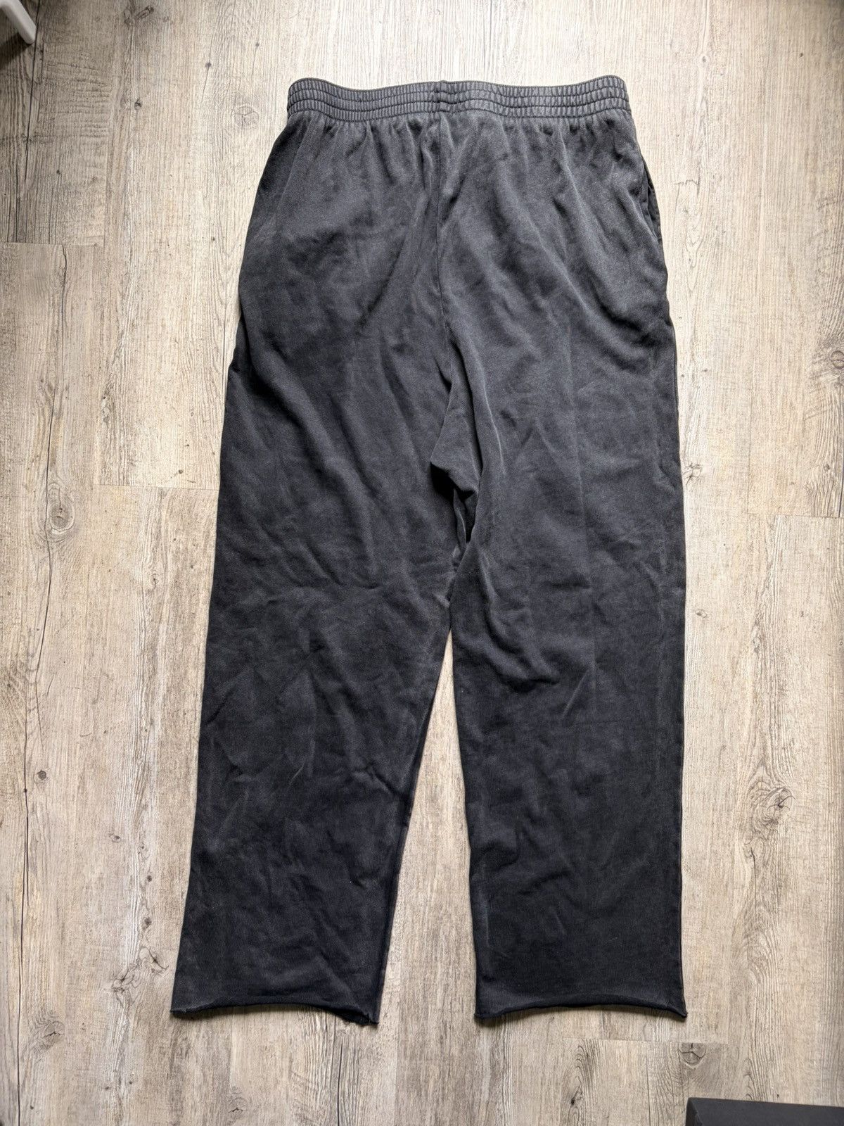 Balenciaga Balenciaga Cropped Sweatpants washed black Size US 32 / EU 48 - 6 Thumbnail