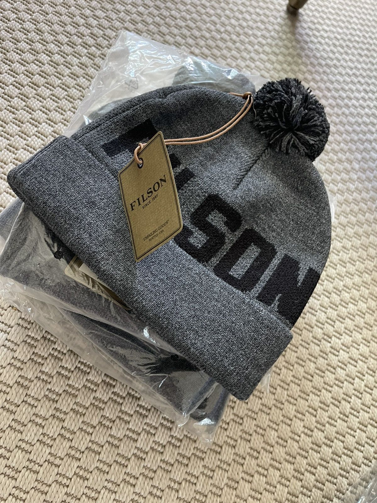 Filson Filson men’s logo beanies Grey one size NWT Size ONE SIZE - 6 Thumbnail