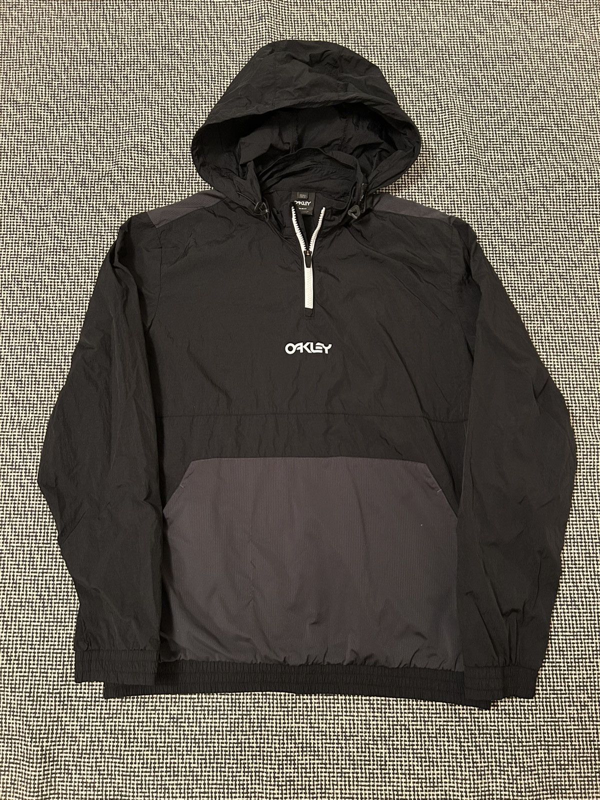 Oakley Like new Oakley Anorak Size US L / EU 52-54 / 3 - 1 Thumbnail
