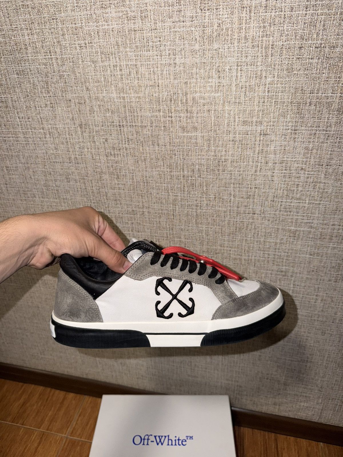 OFF WHITE NEW LOW VULCANIZED SUEDE / CANVAS WHITE BLACK