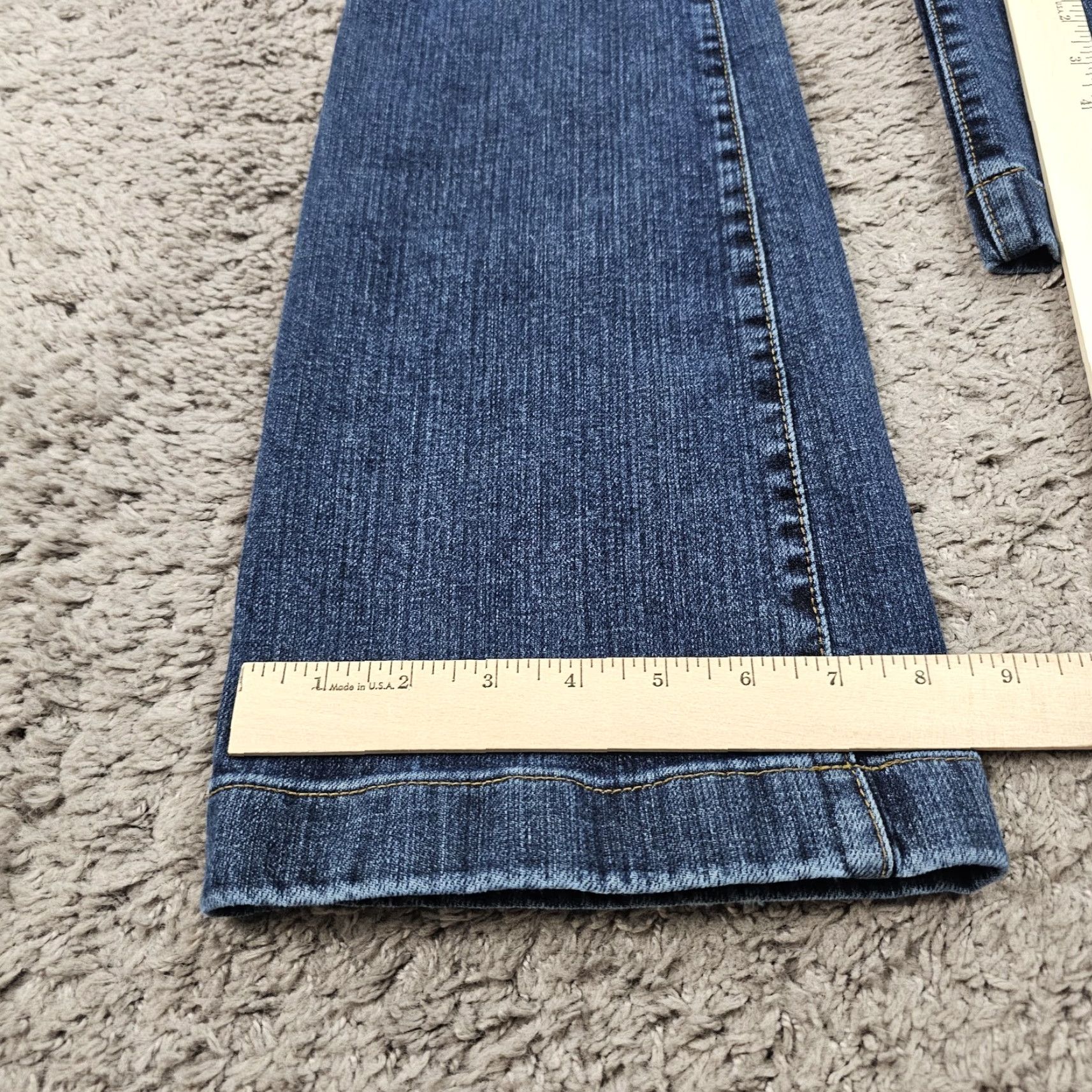 Gap GAP Jeans Womens Flared Low Rise Dark Wash Stretch Denim 26x31 Jeans 1R Regular Blue Canada Women Size 25" / US 0 / IT 36 - 7 Thumbnail