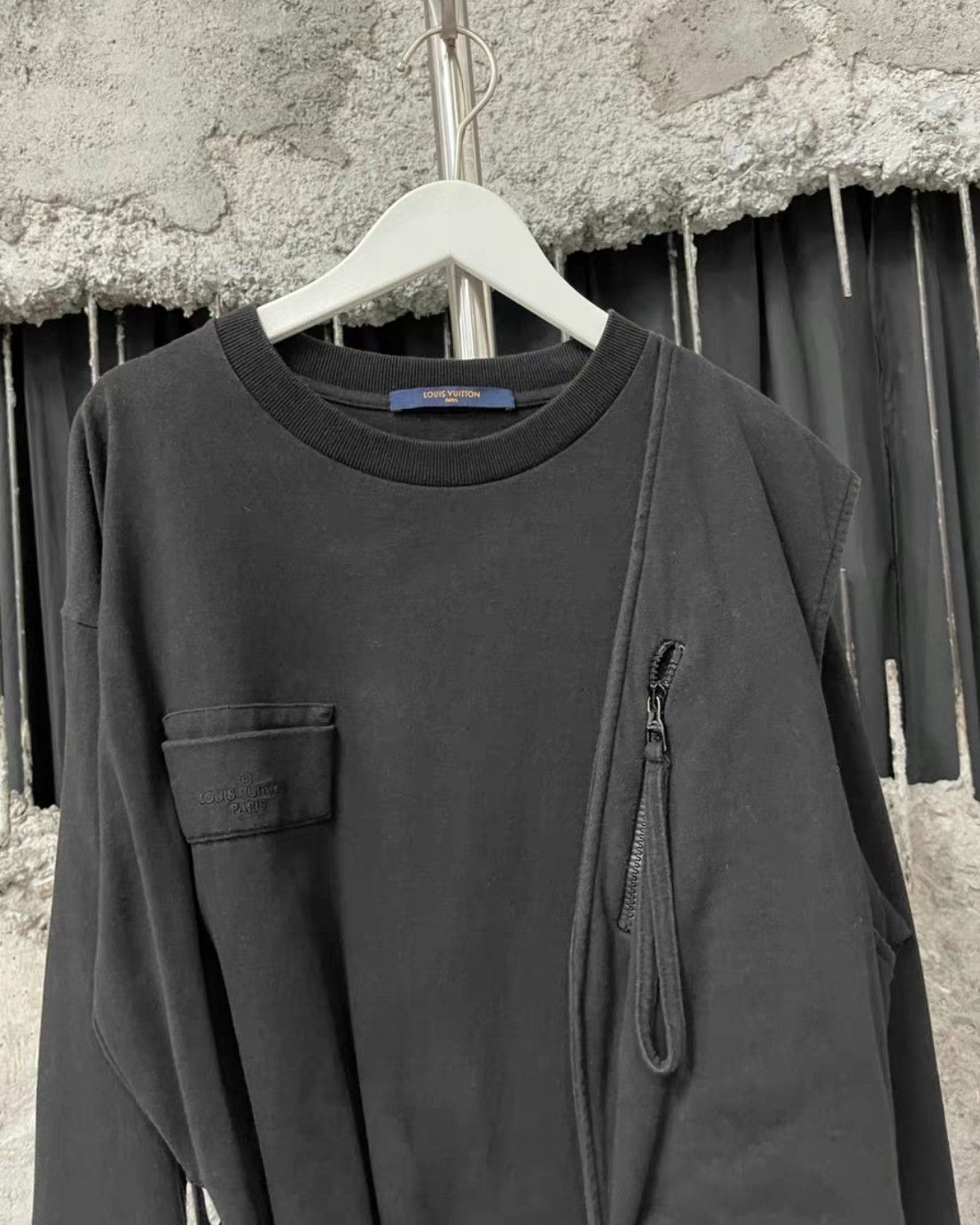Louis Vuitton Louis Vuitton size s Tactical Vest Strap sweatshirt Size US S / EU 44-46 / 1 - 3 Thumbnail