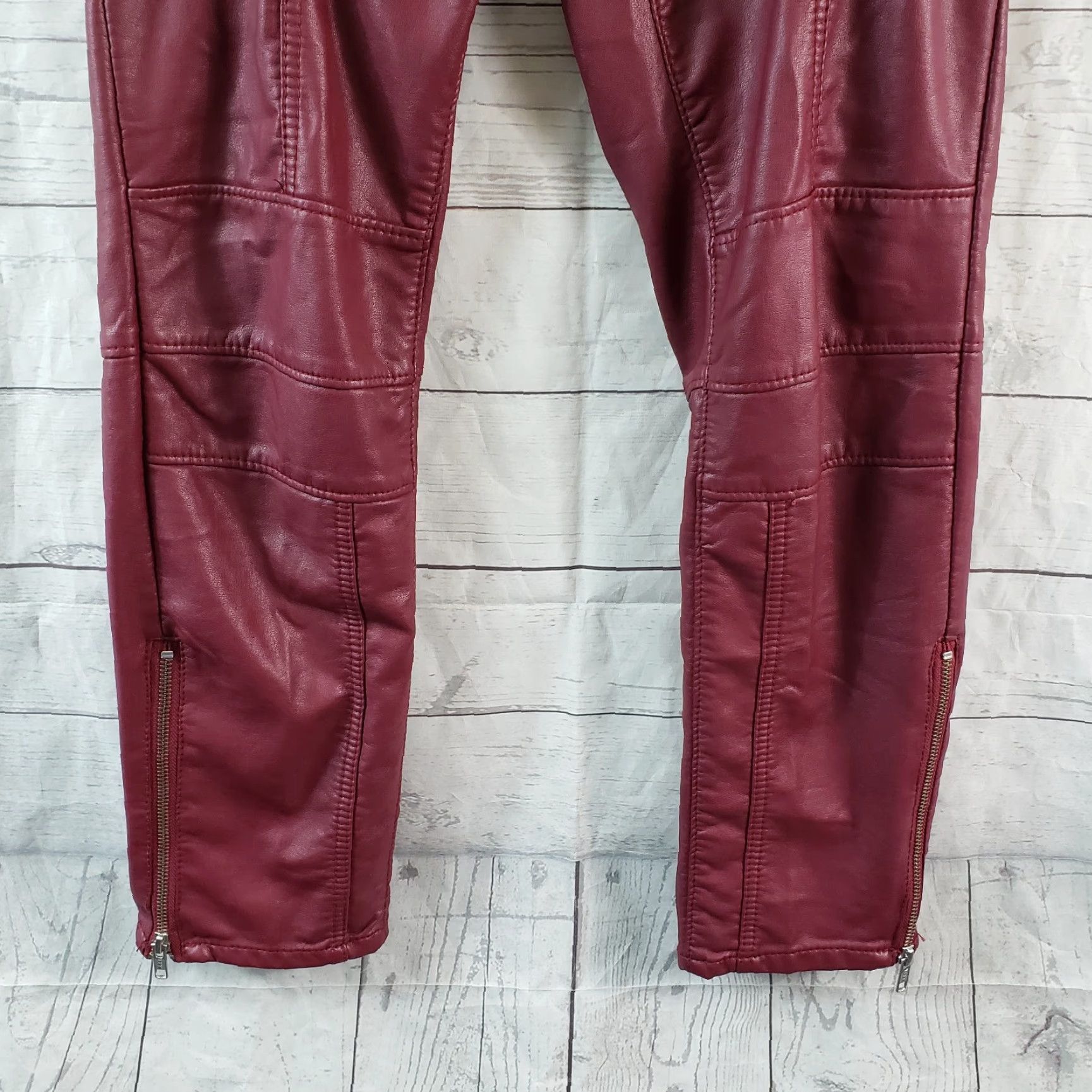Free People VINTAGE Free People Womens Faux Leather Kaelin Moto Pants Sz 8 Wine High Rise Side Zip Size 30" / US 8 / IT 44 - 3 Thumbnail