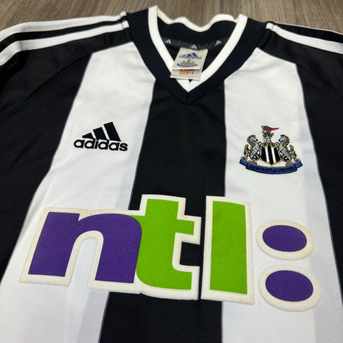 Adidas Newcastle United 02/03 home shirt #9 Shearer Size US S / EU 44-46 / 1 - 3 Thumbnail