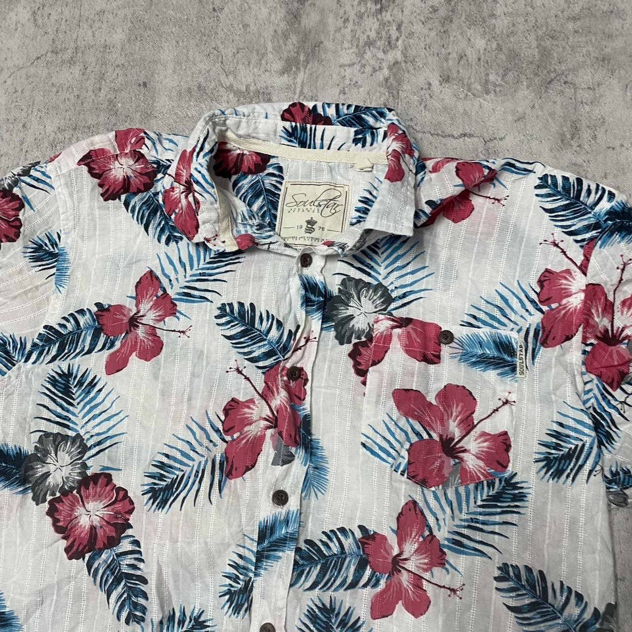 Other White and red floral button up shirt #floralshirt Size US L / EU 52-54 / 3 - 2 Thumbnail