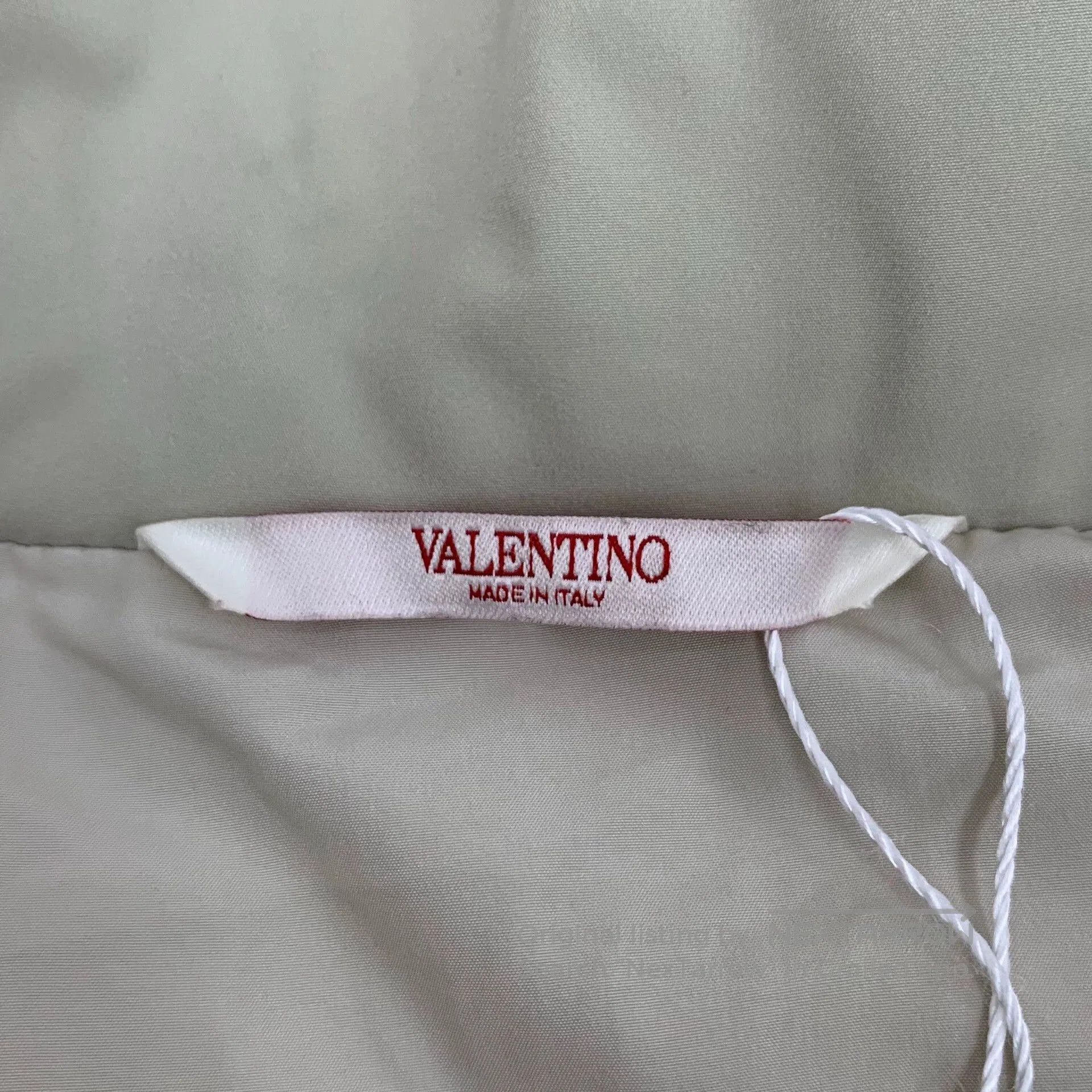 Valentino valentino beige hooded puffer jacket. Size US L / EU 52-54 / 3 - 6 Thumbnail