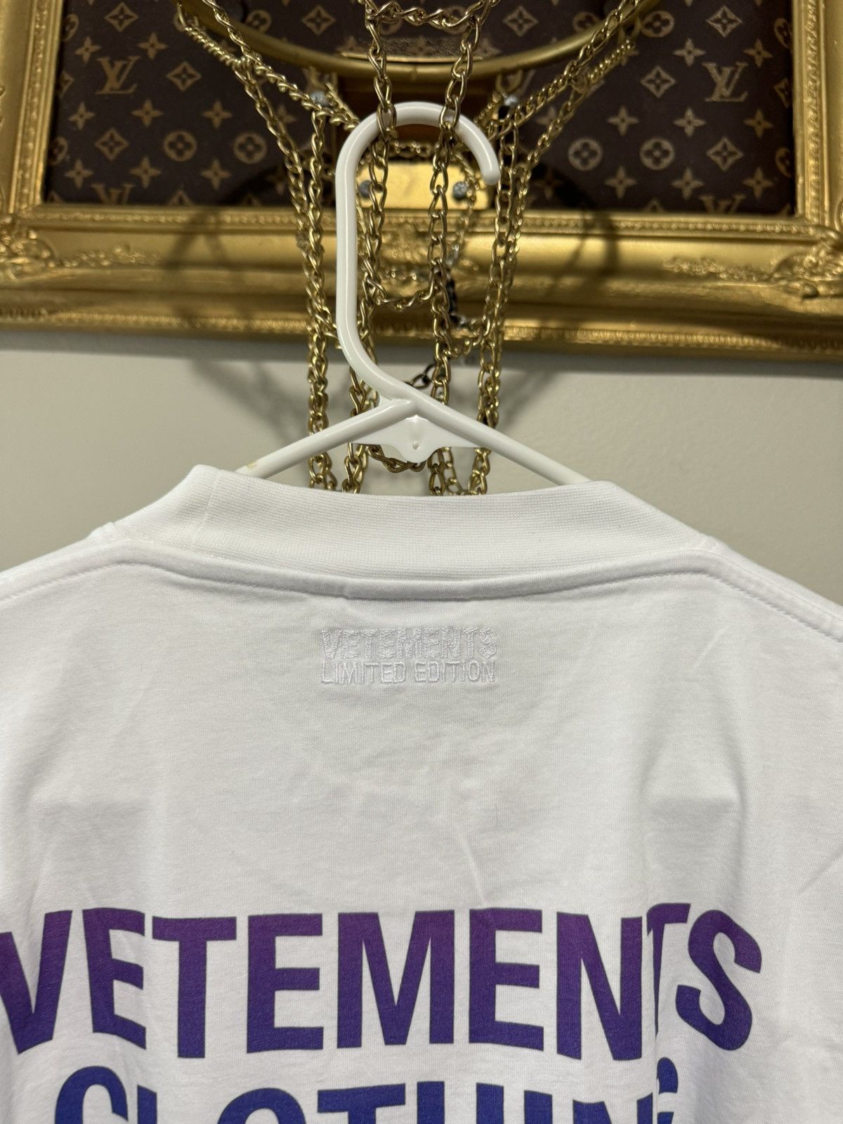 Vetements Vetements White Rainbow Translation Tee Medium Size US M / EU 48-50 / 2 - 17 Thumbnail