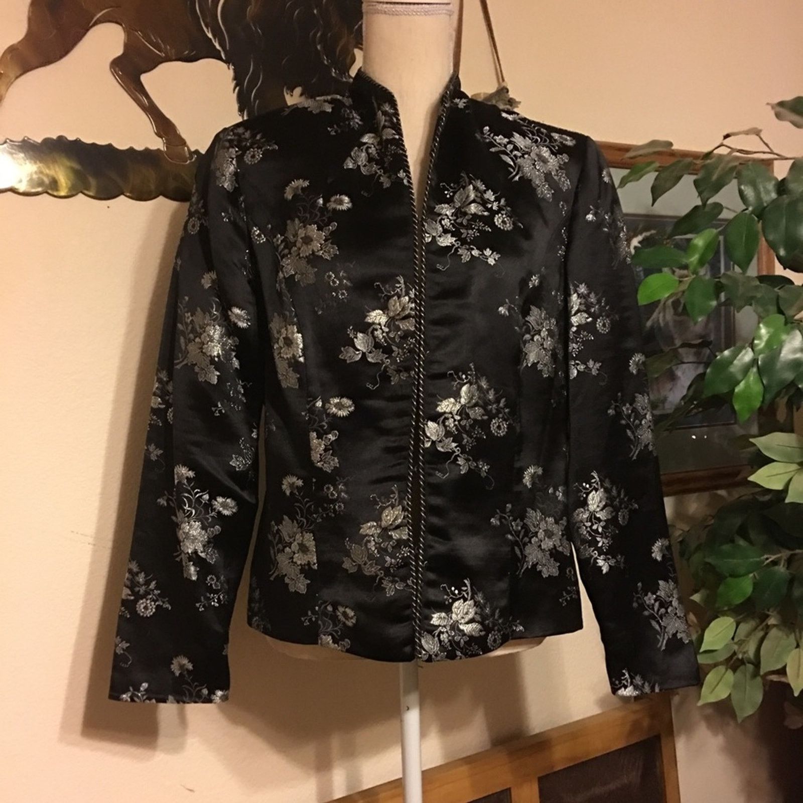 Vintage Sheri Martin New York metallic floral embroidered jacket Size M / US 6-8 / IT 42-44 - 1 Thumbnail