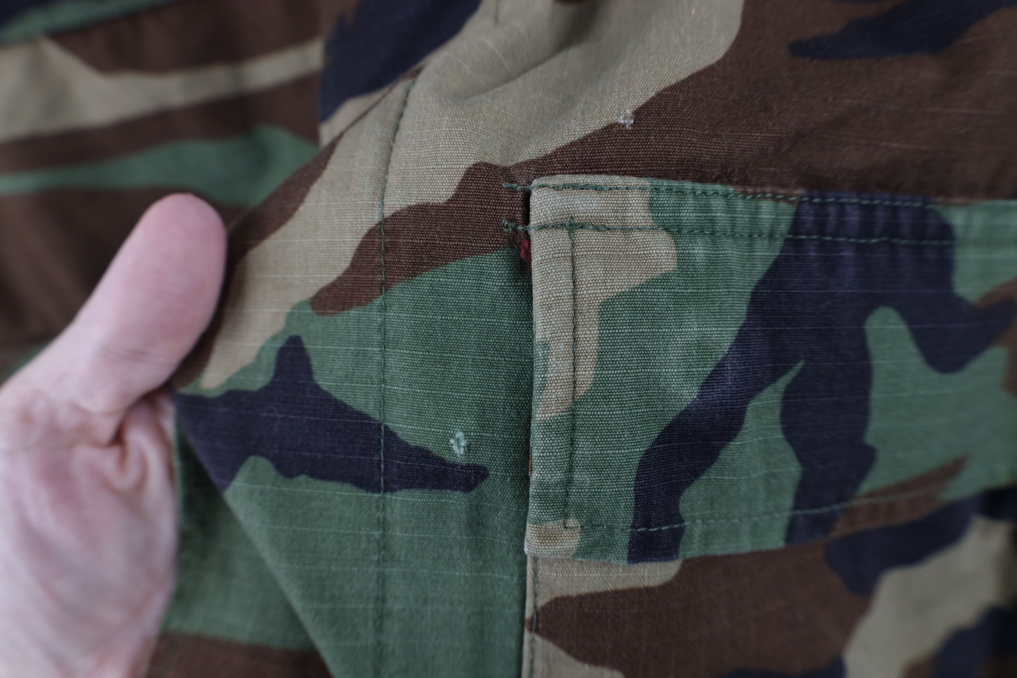 Vintage Vintage 90s Military Woodland Camouflage Combat Jacket USA Size US M / EU 48-50 / 2 - 7 Thumbnail