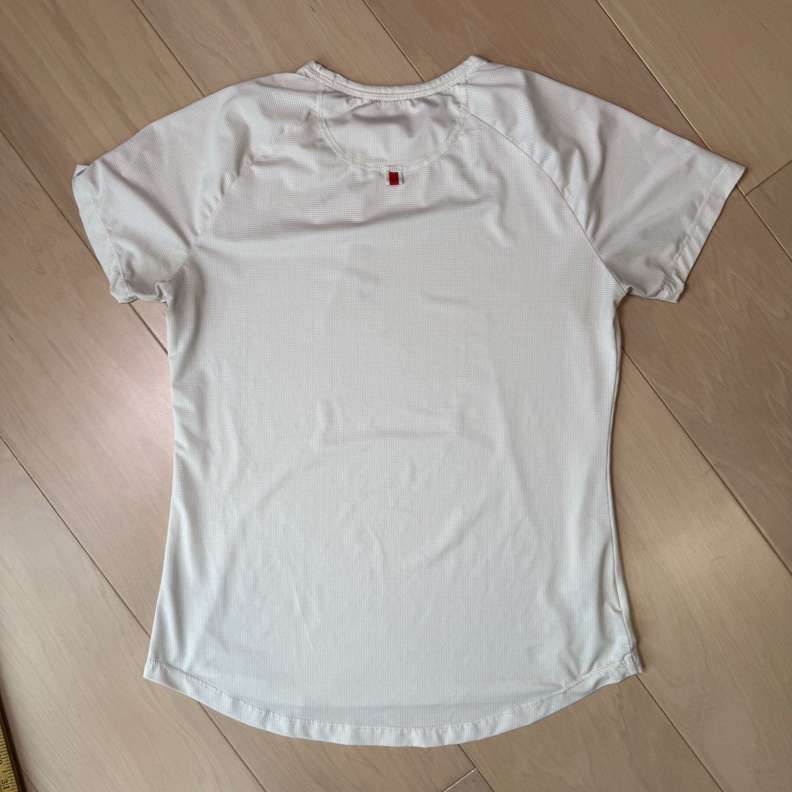Tracksmith New England Tracksmith Shirt Women's Medium Ivory Short Sleeve Running Size M / US 6-8 / IT 42-44 - 8 Thumbnail