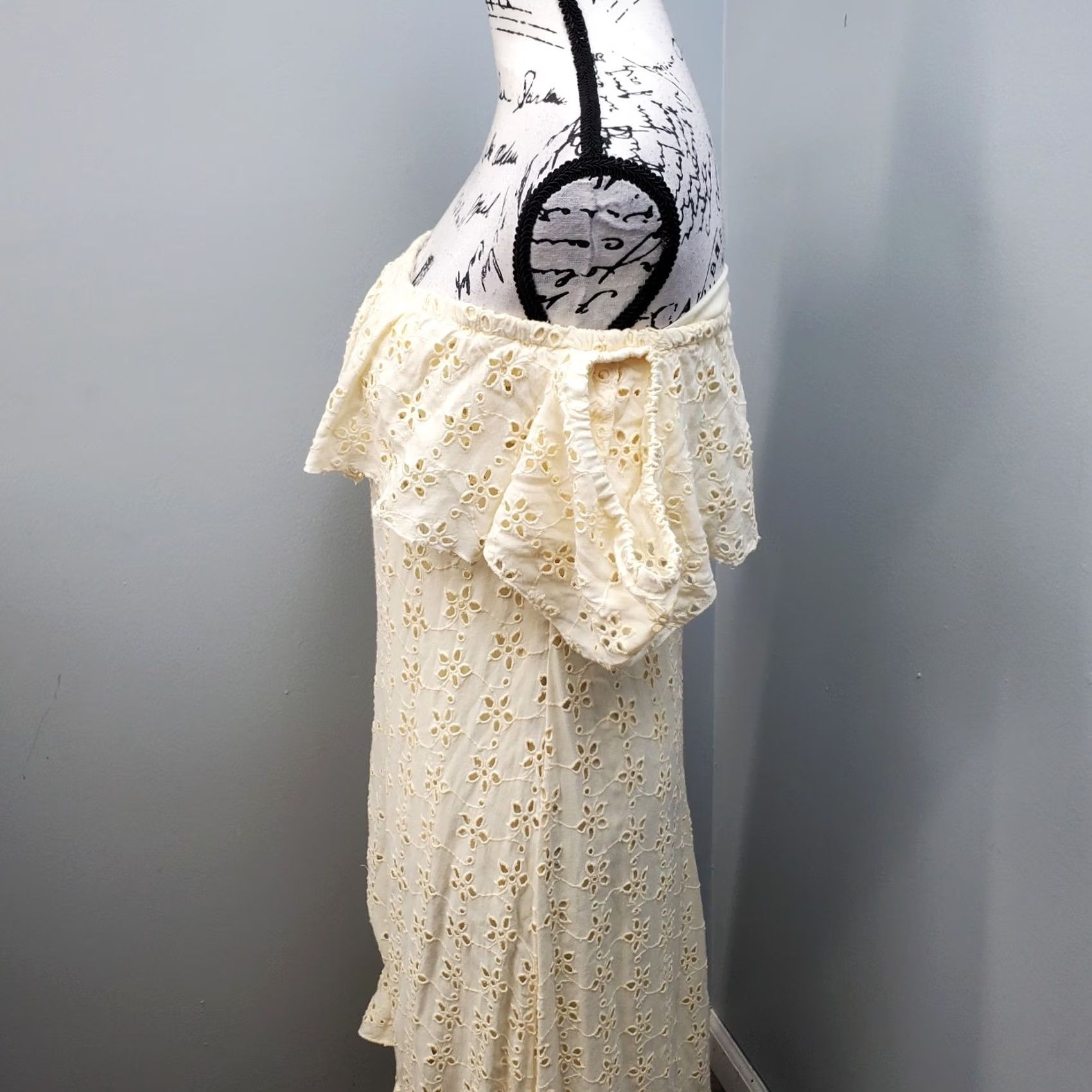 Vintage Winston White Maxi Dress Womens Size M Off The Shoulder Eyelet Ruffle Long Sleeve Casual Summer Dress Size M / US 6-8 / IT 42-44 - 7 Thumbnail