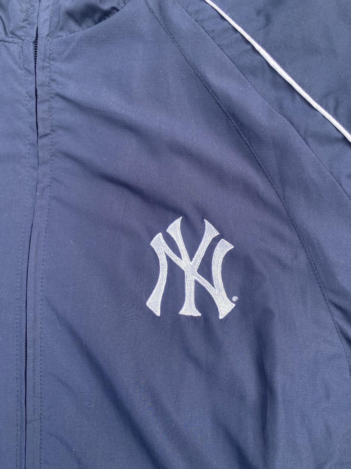 Adidas × New York Yankees × Vintage Vintage Adidas New York Yankees Navy Blue WindBreaker Size US L / EU 52-54 / 3 - 4 Thumbnail