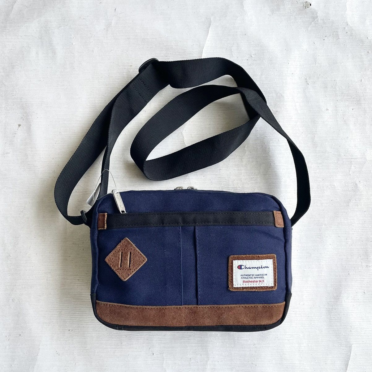 Champion STREETWEAR CHAMPIONS CROSSBODY WITH SUEDE TRIM Size ONE SIZE - 6 Thumbnail