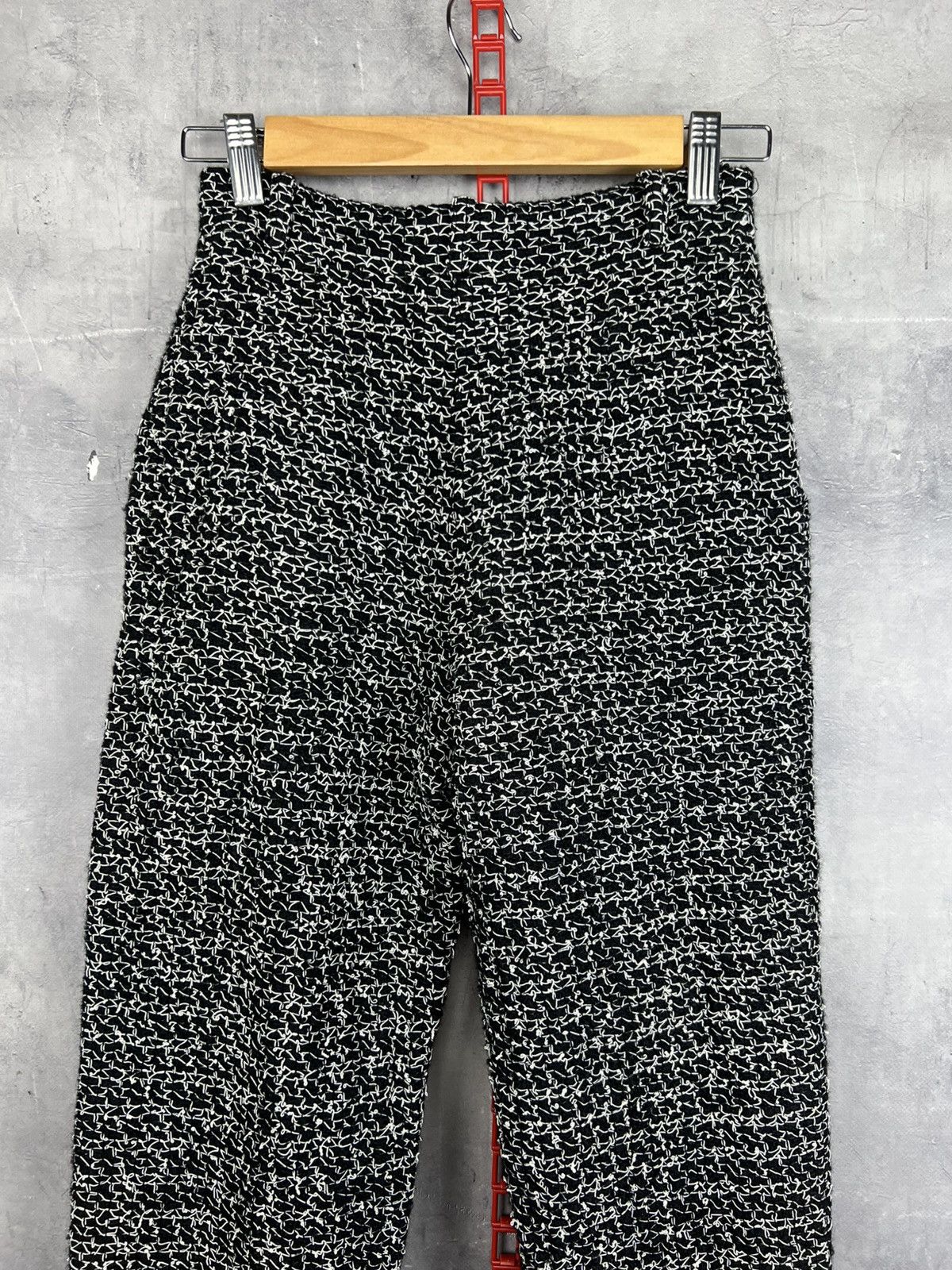 Chanel Chanel Wool Black Women’s Pants P11201V06481 Size 27" / US 4 / IT 40 - 19 Thumbnail