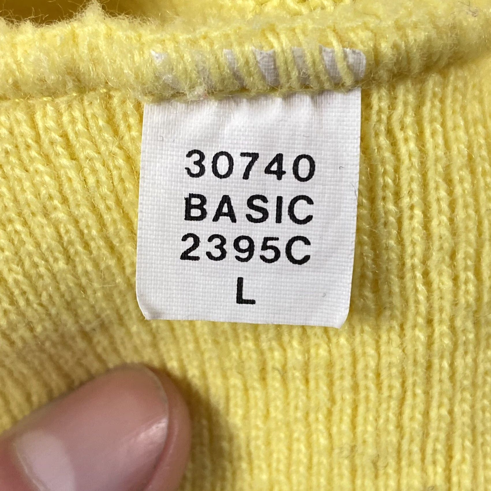 Izod VINTAGE IZOD Cardigan Men L Yellow Knit Acrylic Embroidered Crest Buttons Classic Mens Size US L / EU 52-54 / 3 - 5 Thumbnail
