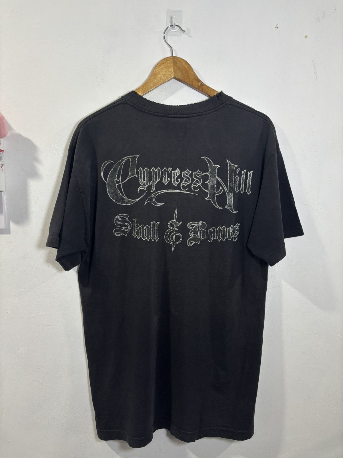 Band Tees × Rap Tees × Vintage Vintage Cypress Hill Skull & Bones Tshirt Size US L / EU 52-54 / 3 - 2 Thumbnail