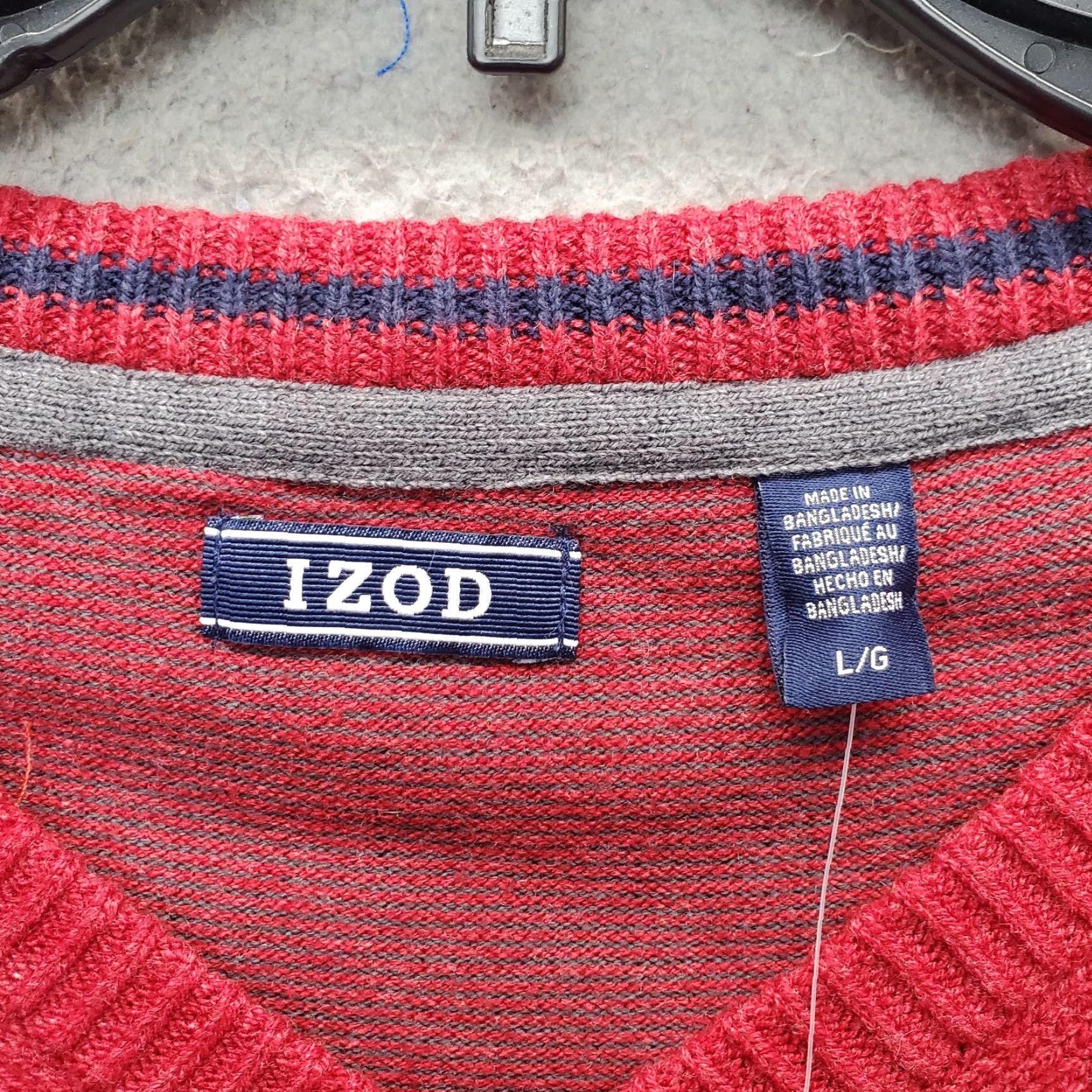 Izod IZOD Sweater Mens L Dark Red Long Sleeve V-Neck Ribbed Cuff Hem Pullover Size US L / EU 52-54 / 3 - 6 Thumbnail